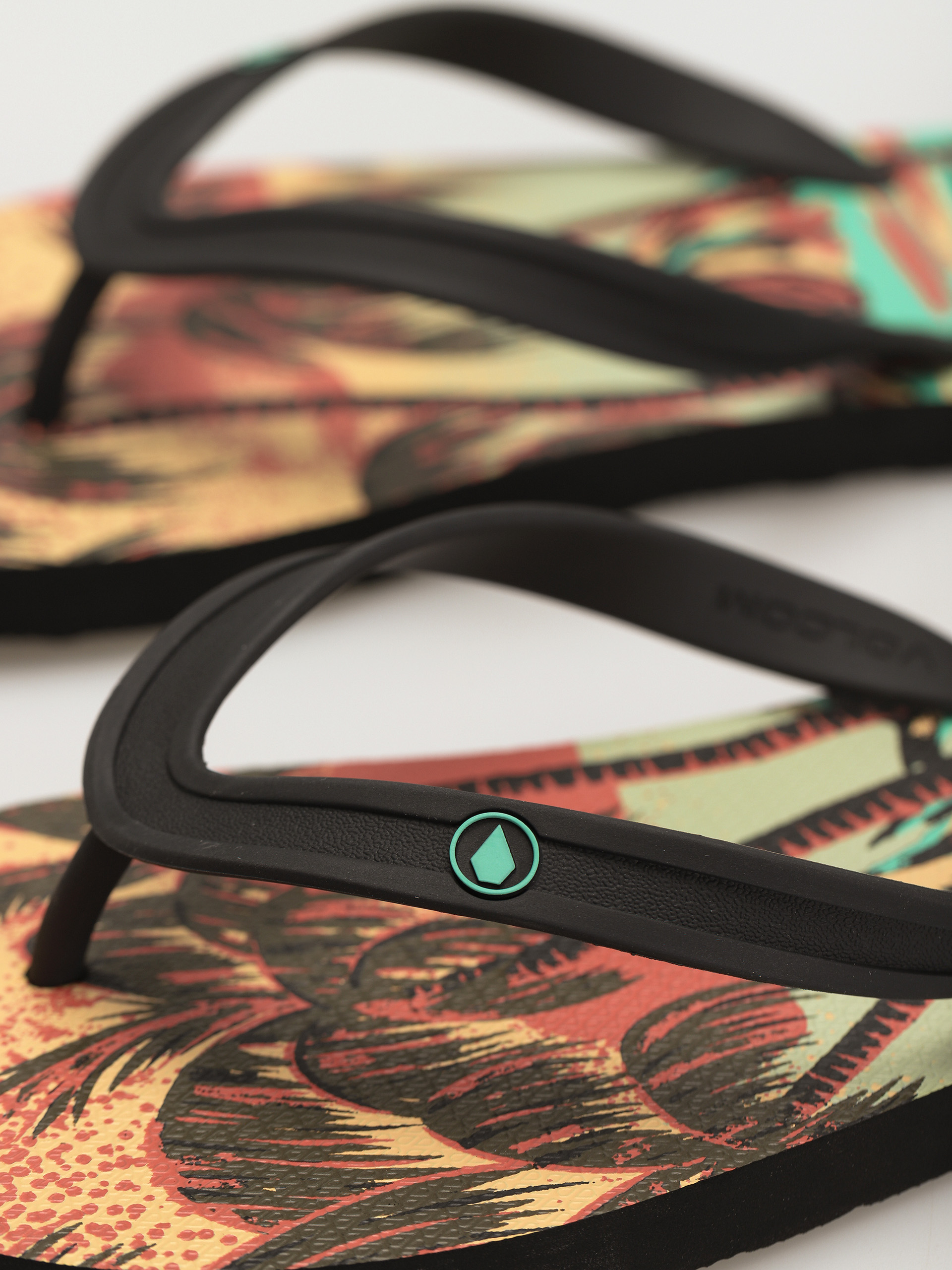 Japonki Volcom Rocker 2 (living coral)