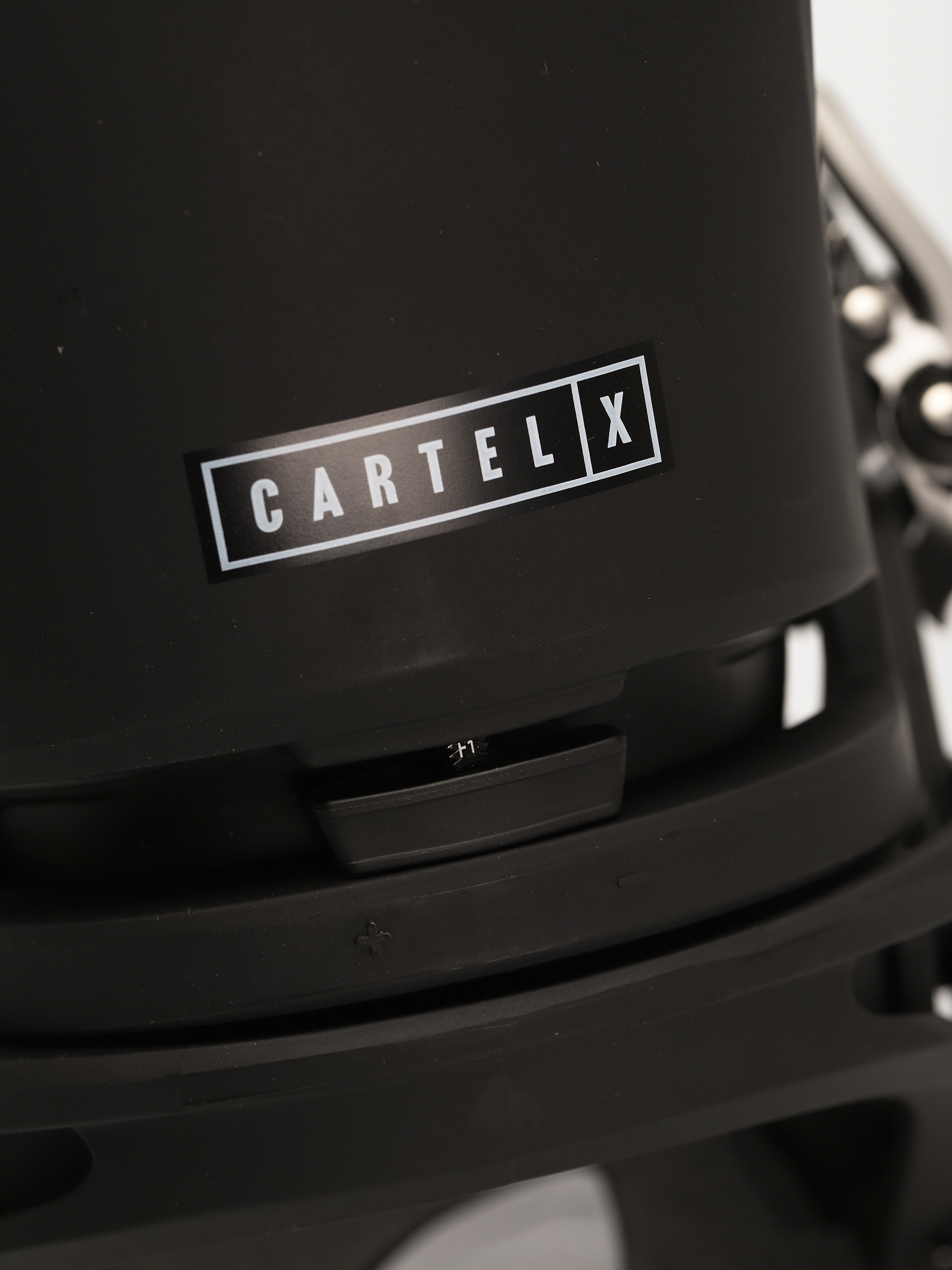 Męskie Wiązania snowboardowe Burton Cartel X Est (black)