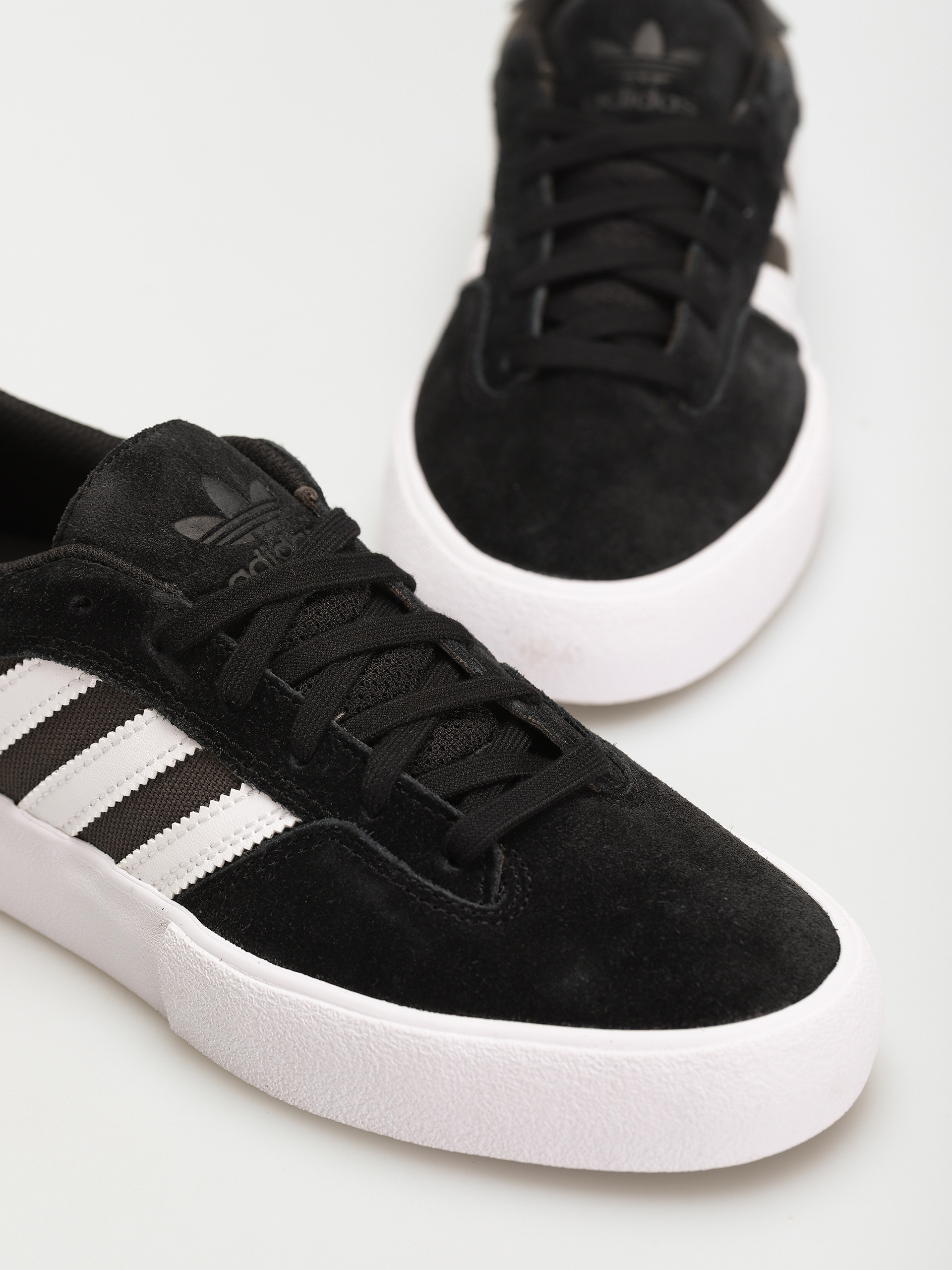 Buty adidas Matchbreak Super (cblack/ftwwht/shaoli)