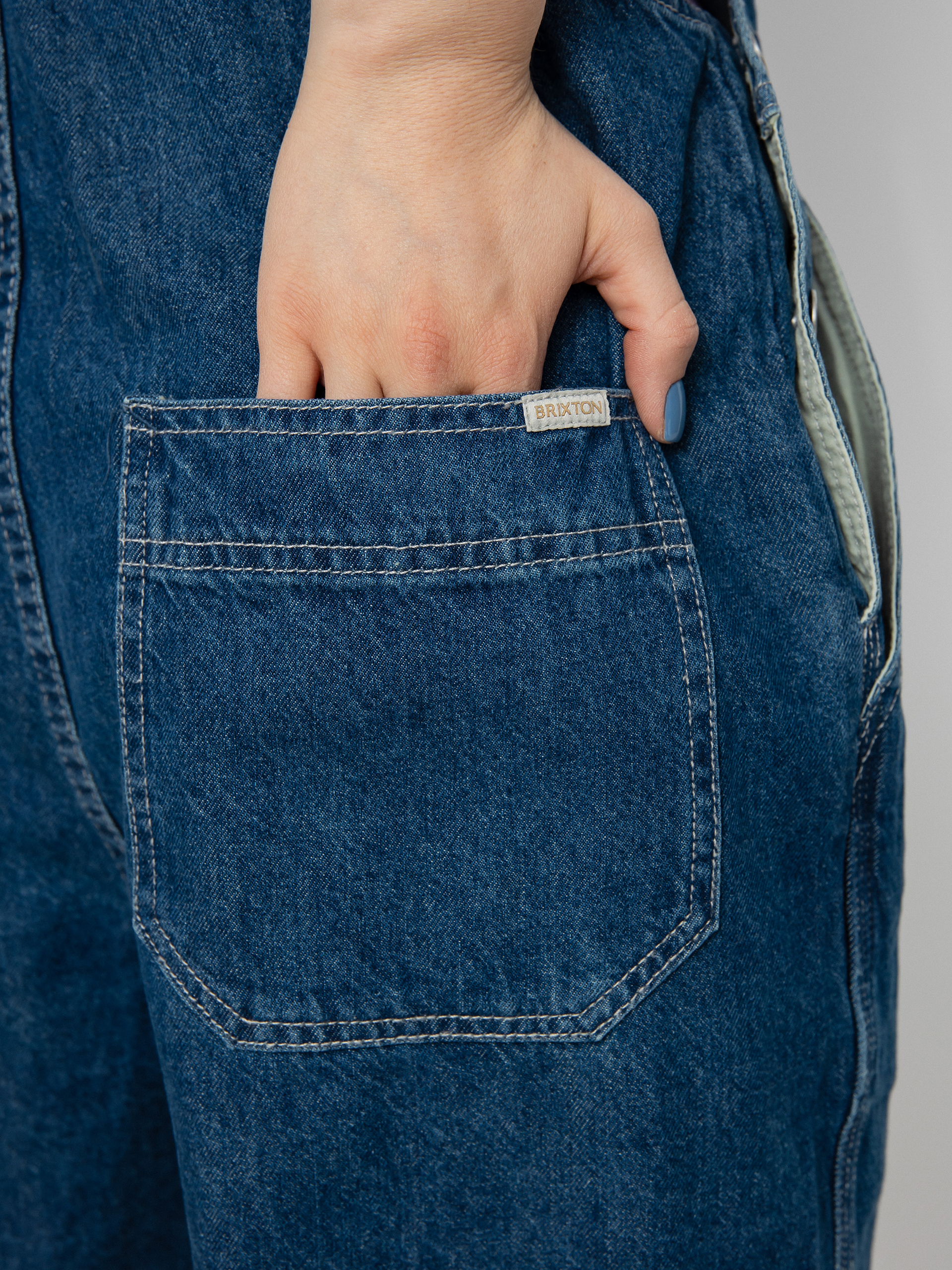 Szorty Brixton Christina Short Overall Wmn (indigo rinse)