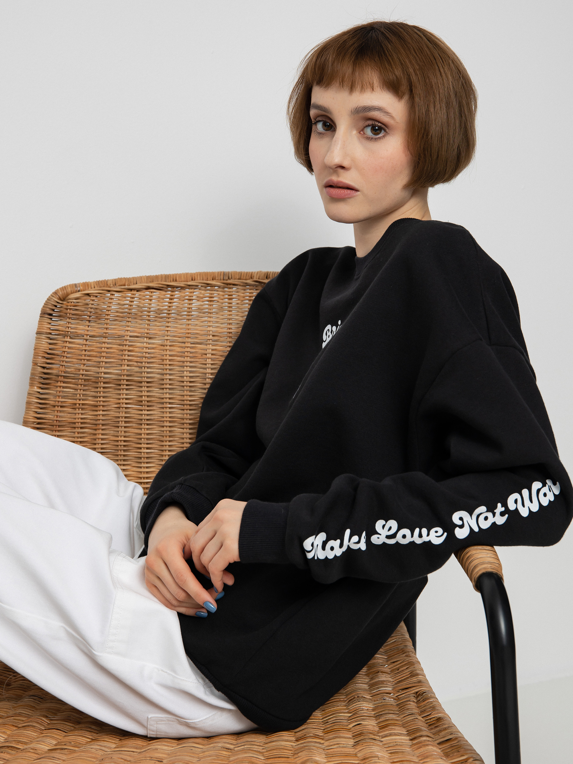 Bluza Brixton Love Not War Crew Wmn (black)