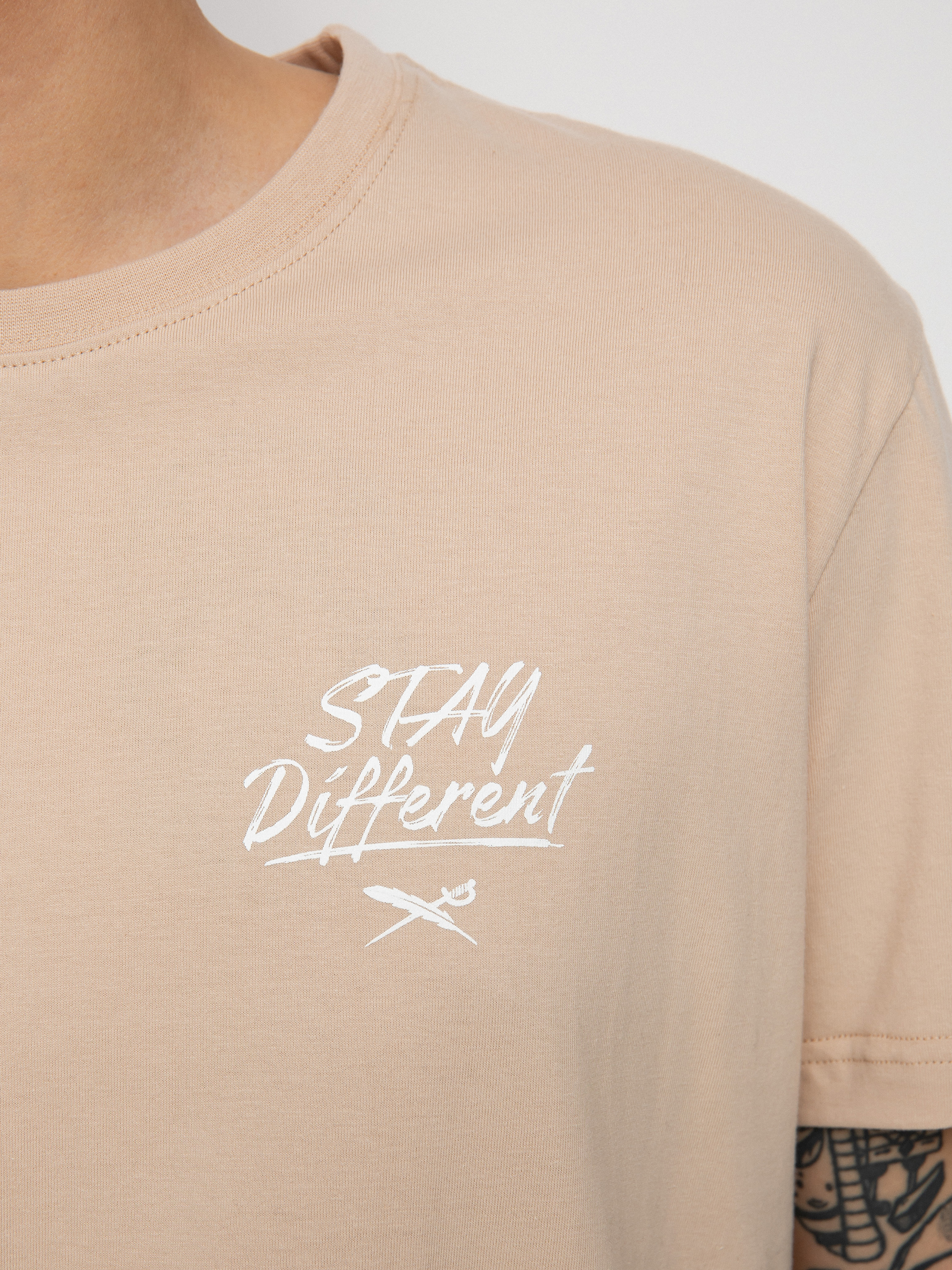 T-shirt Iriedaily Big Bad Finger (sand)