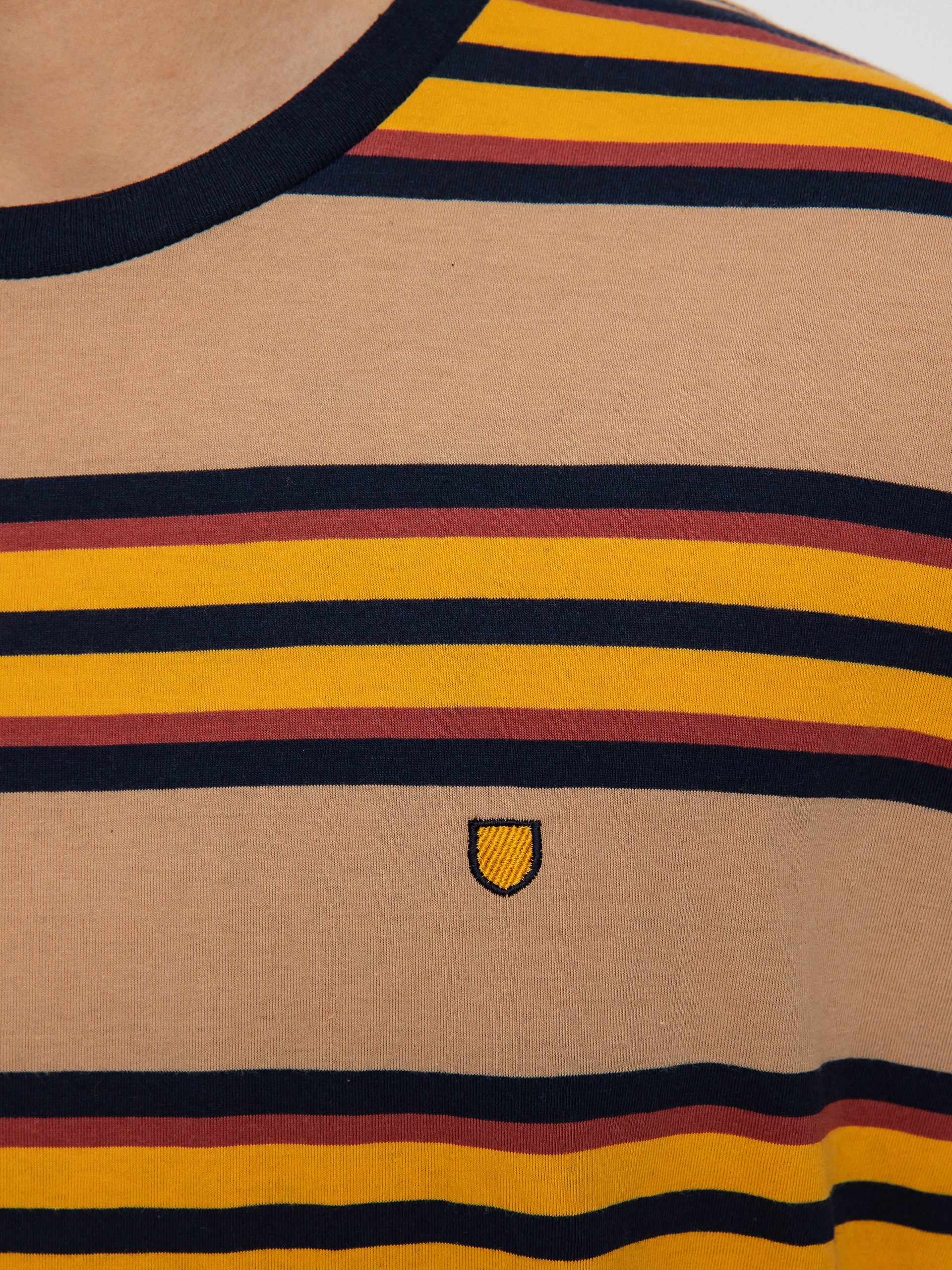 T-shirt Brixton Hilt Shield Knit (tan/golden glow/navy)