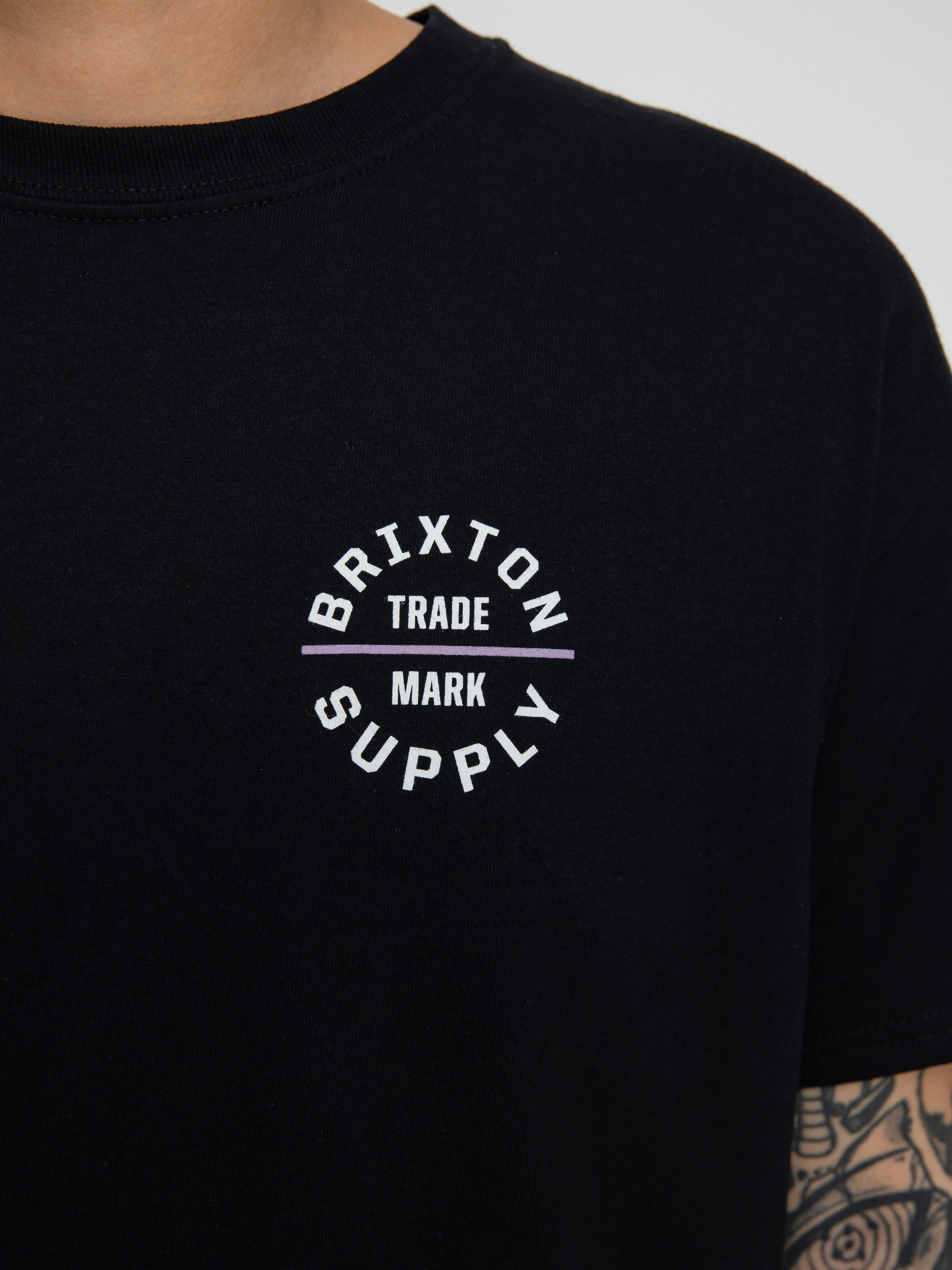 T-shirt Brixton Oath V (black/orchid)