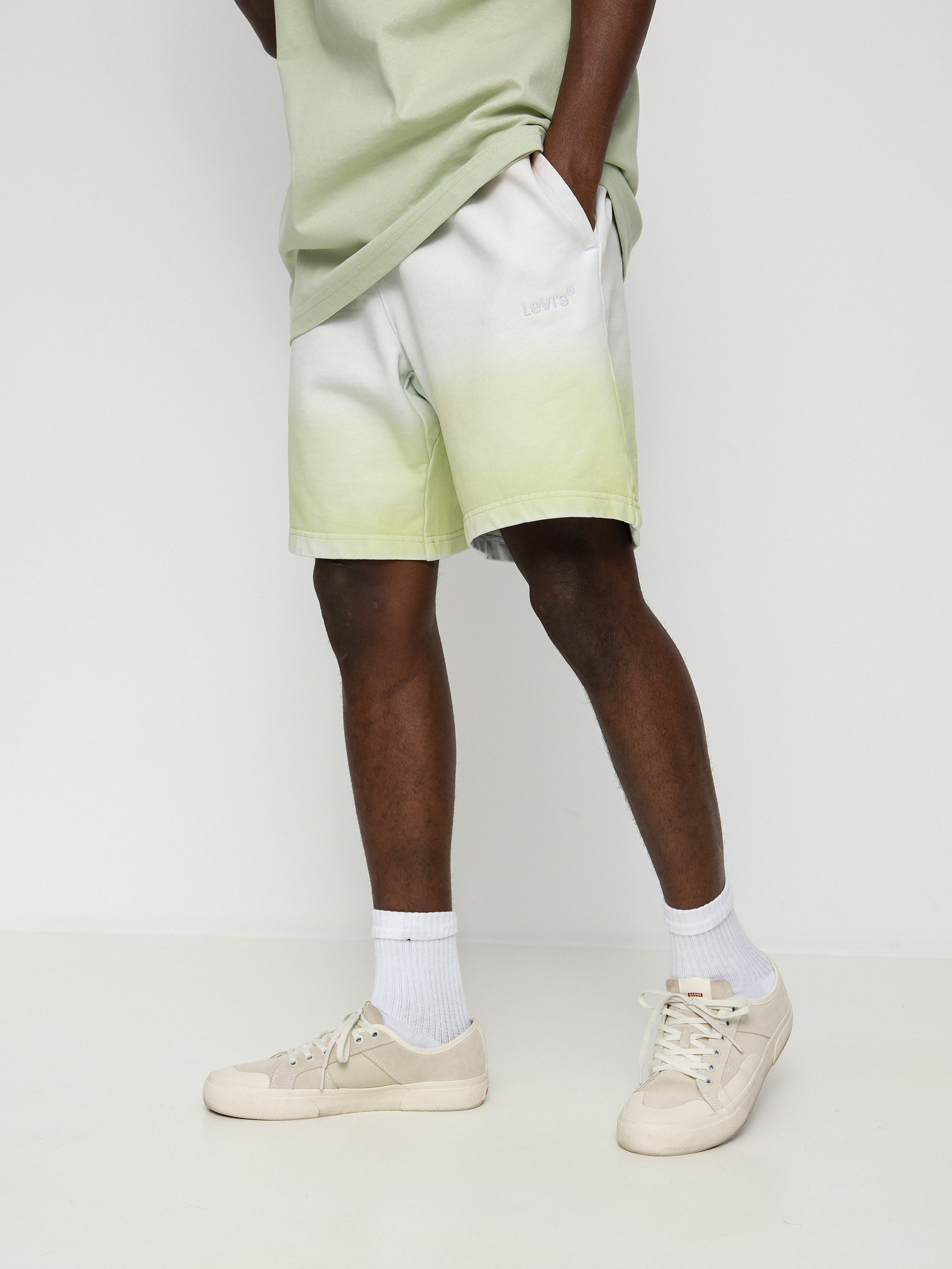 Szorty Levi's® Red Tab (skywash fade seed)