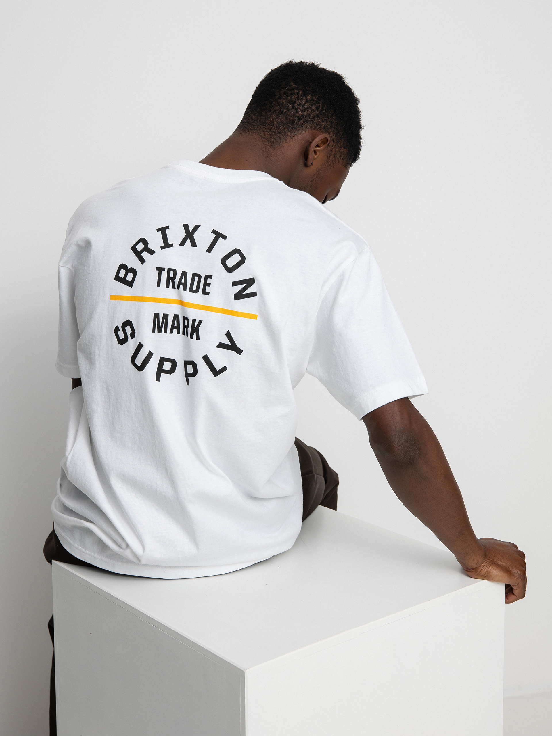 T-shirt Brixton Oath V (white/golden glow)