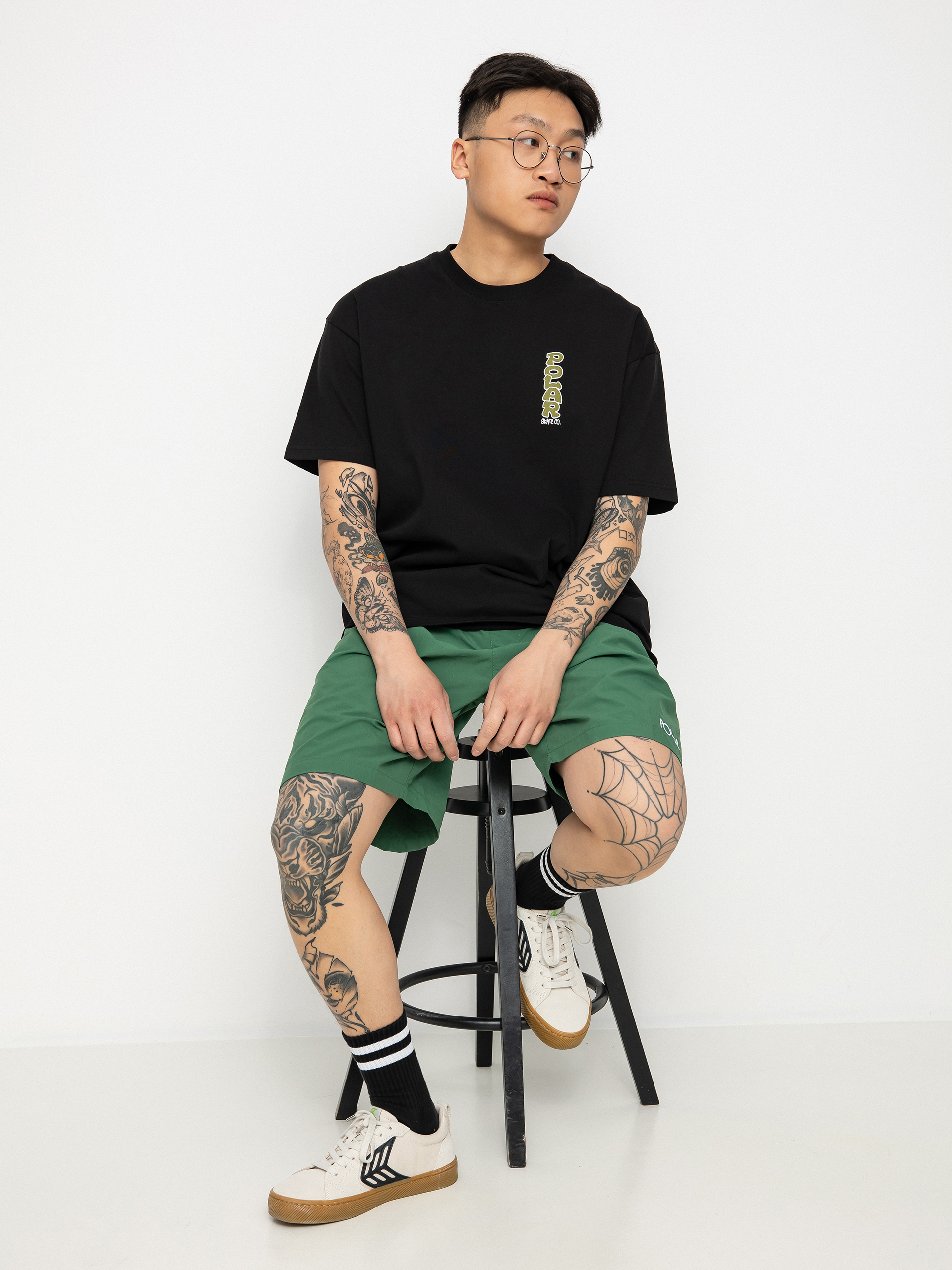 T-shirt Polar Skate Vertical Logo (black)