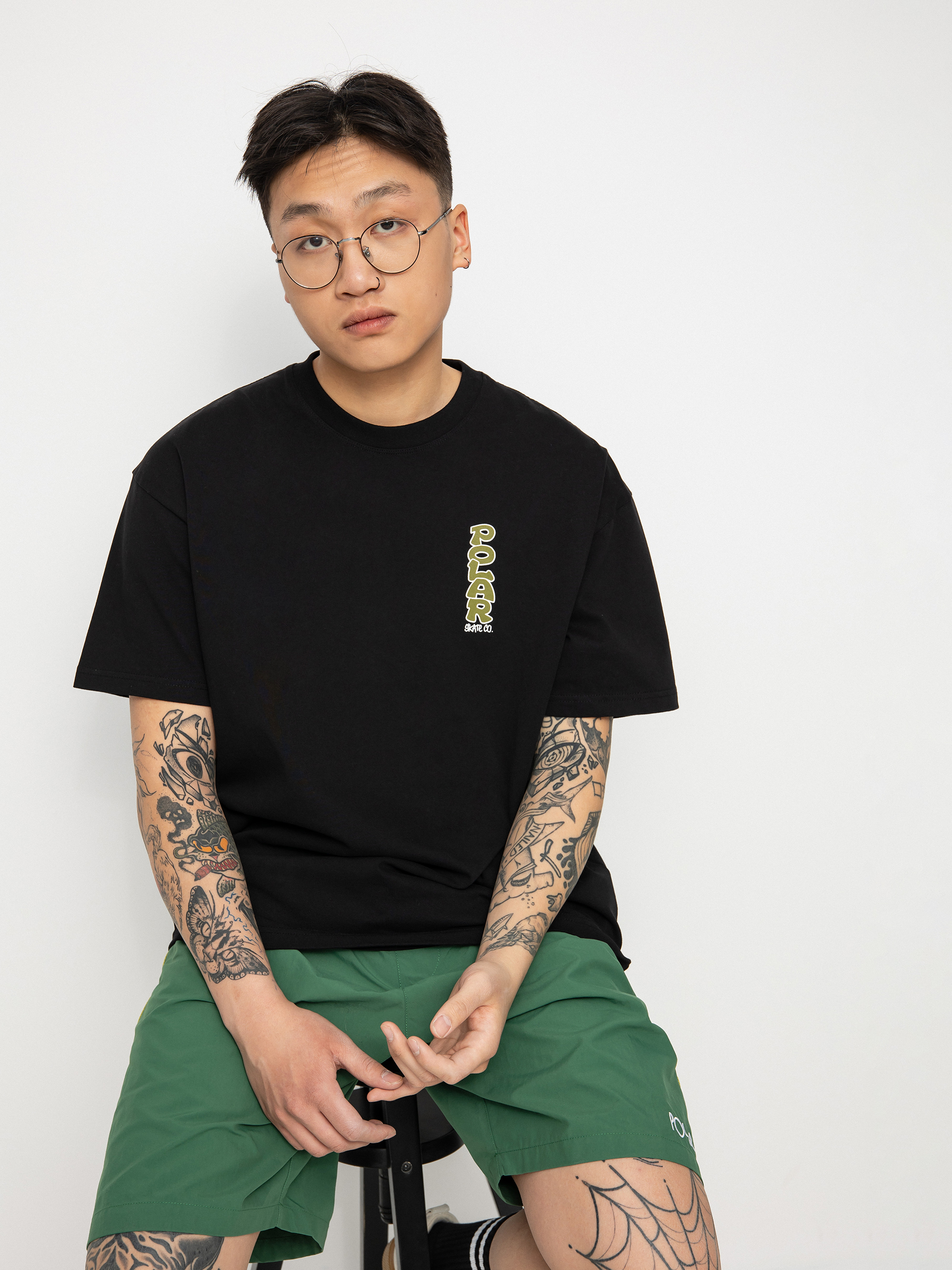 T-shirt Polar Skate Vertical Logo (black)