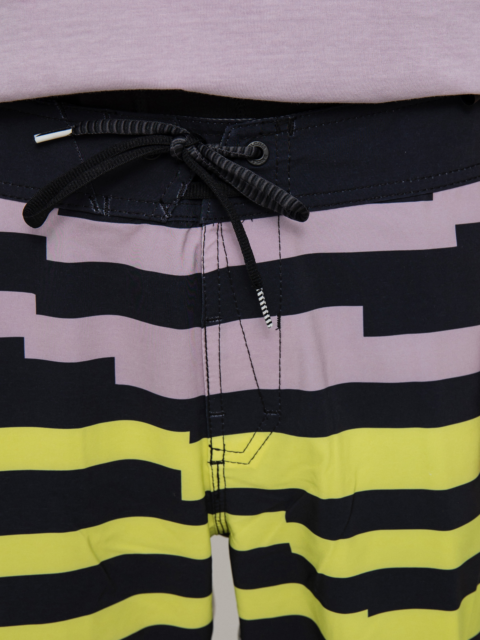 Boardshorty Volcom Juxt Quarta Mod 20 (black)