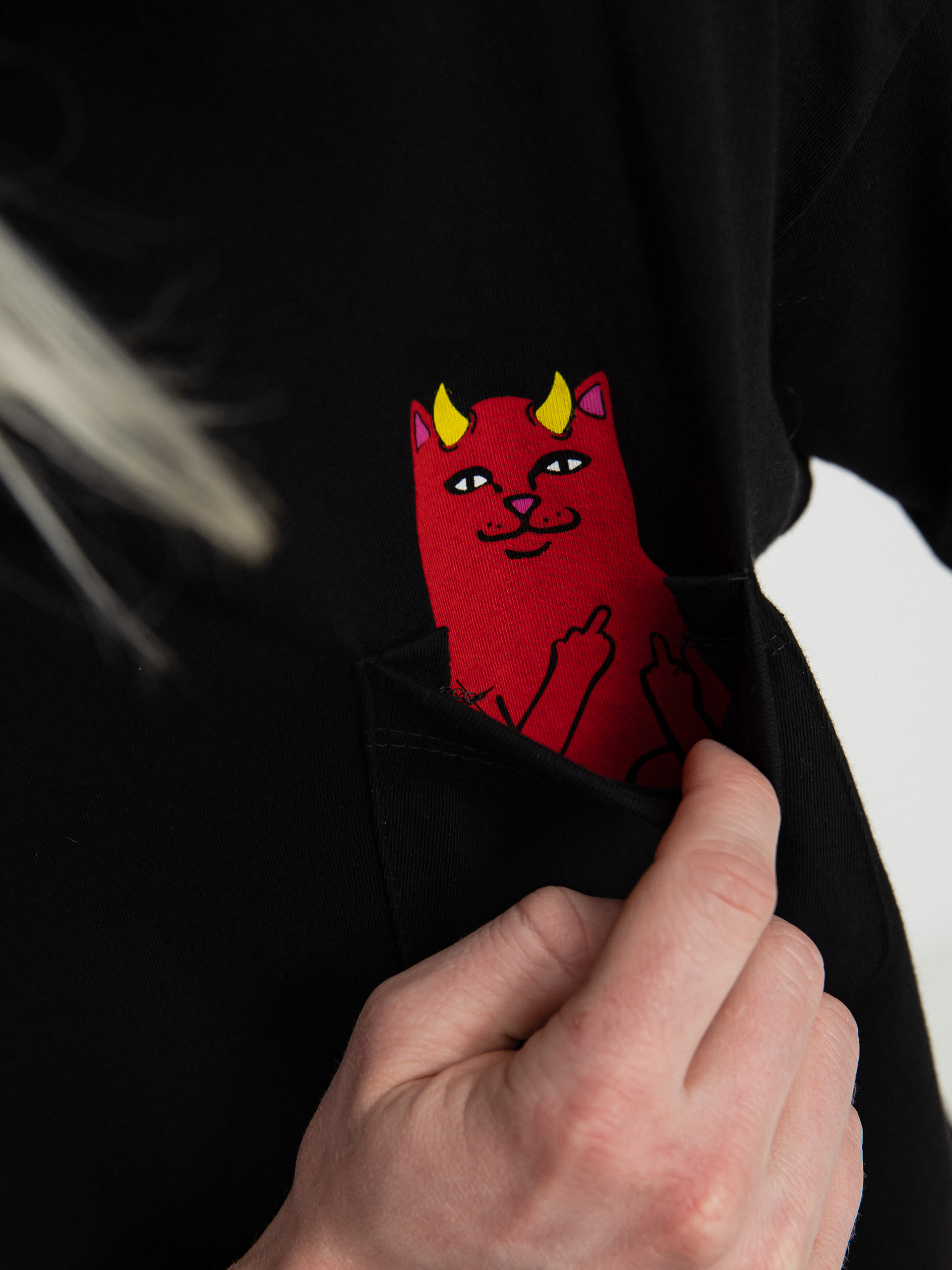 T-shirt RipNDip Lord Devil Pocket (black)