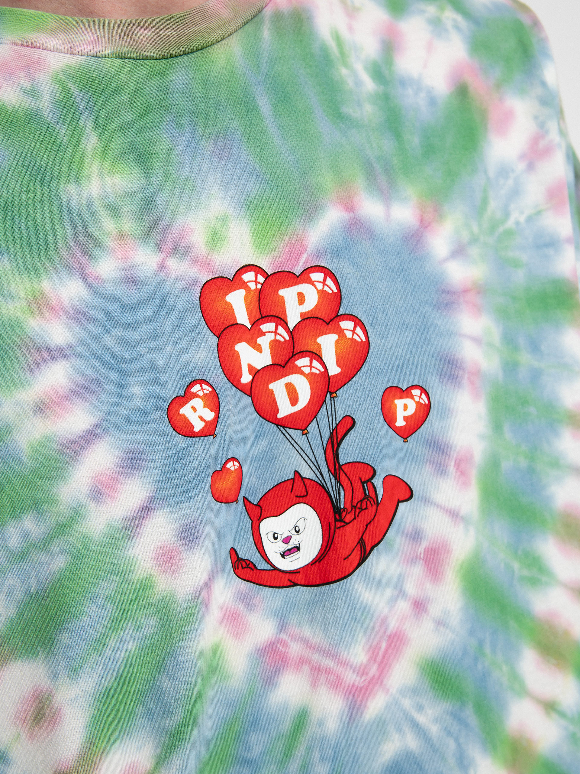 T-shirt RipNDip Cupids Nightmare (blue/pink heart dye)
