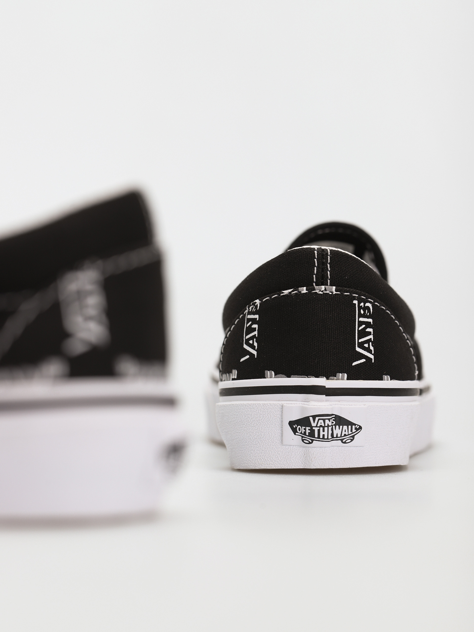Buty Vans Classic Slip On (shadow vans/black/true white)