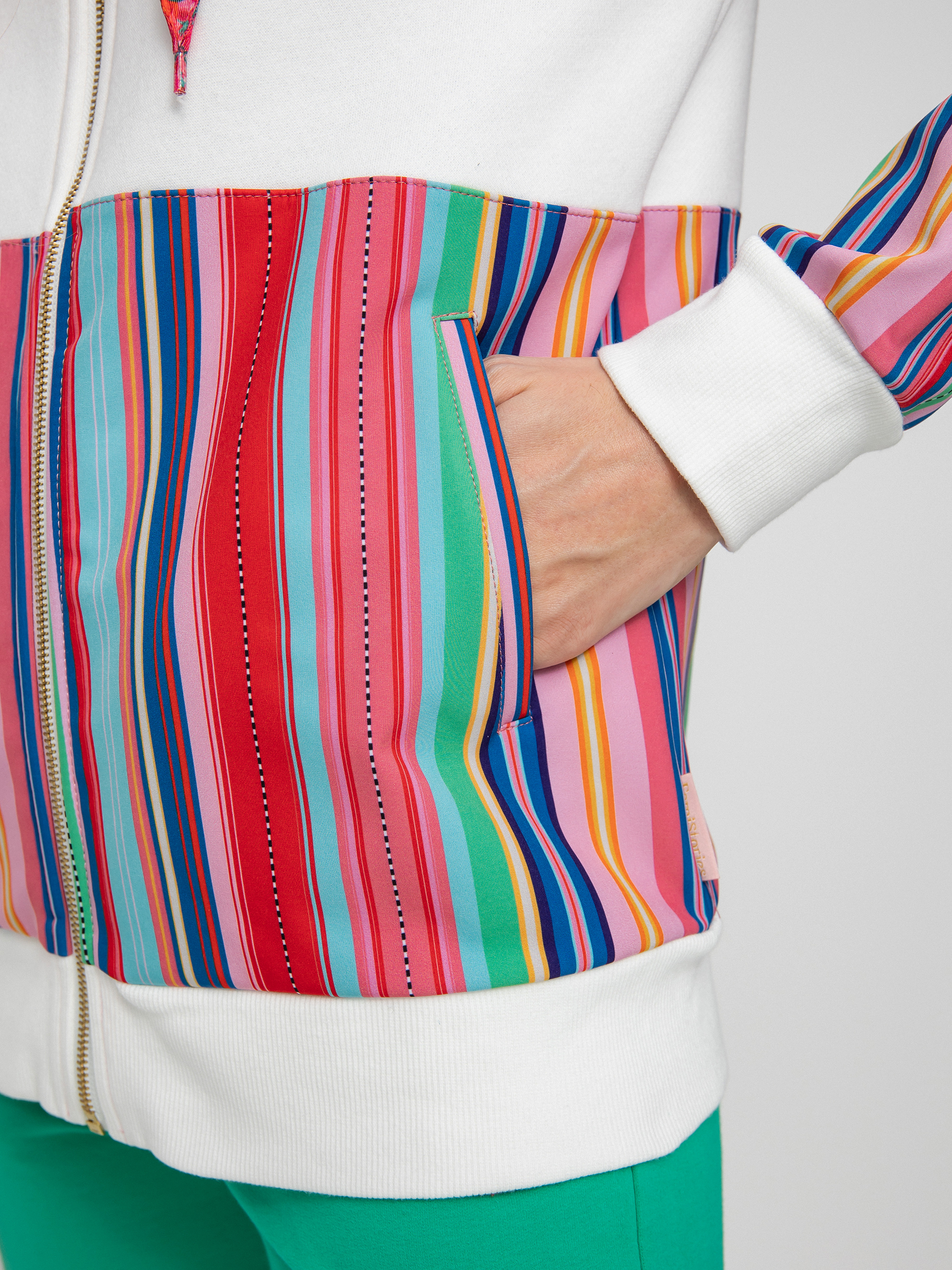 Bluza z kapturem Femi Stories Mago ZHD Wmn (lvs)