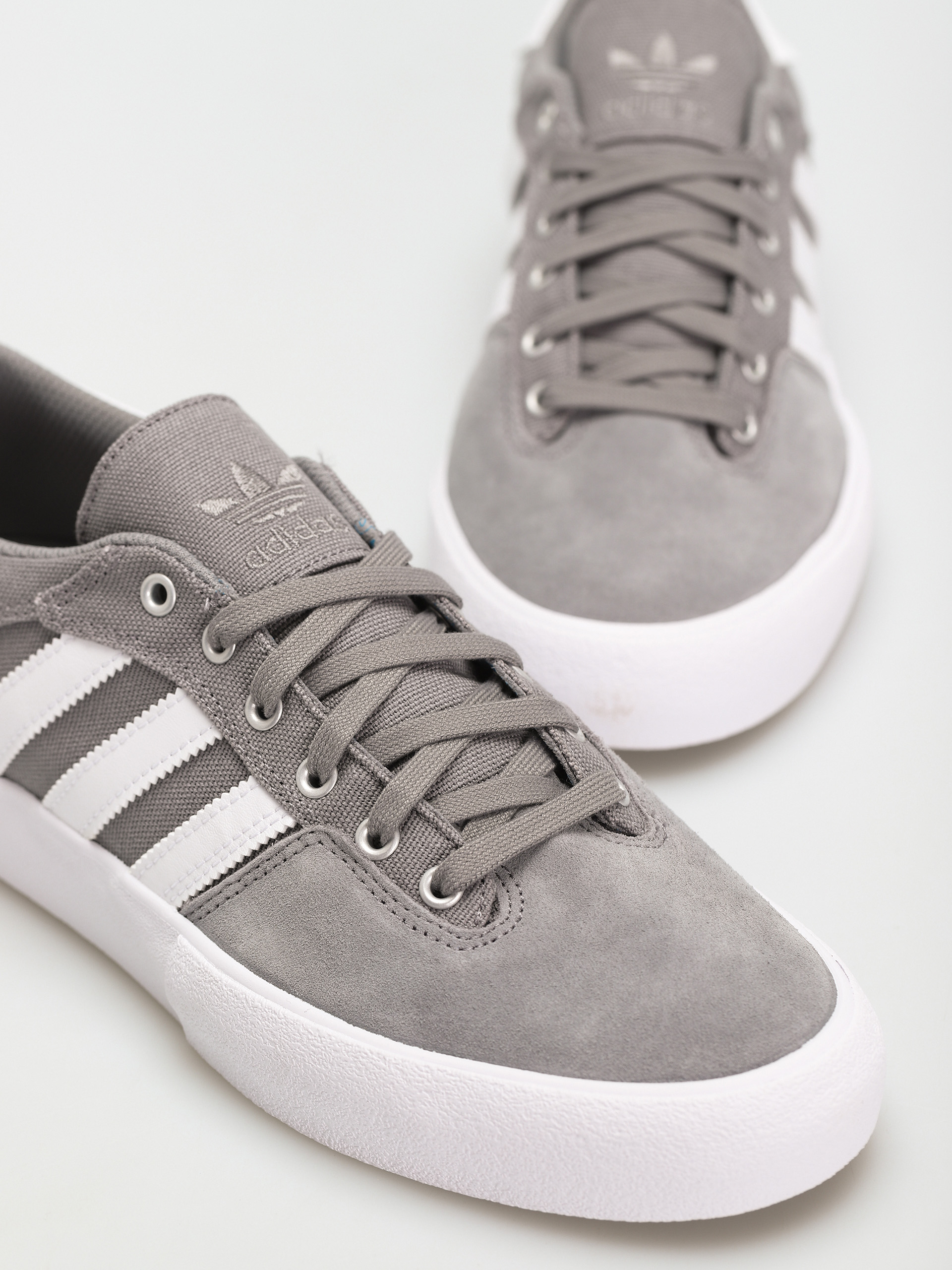 Buty adidas Matchbreak Super (grethr/ftwwht/gum5)