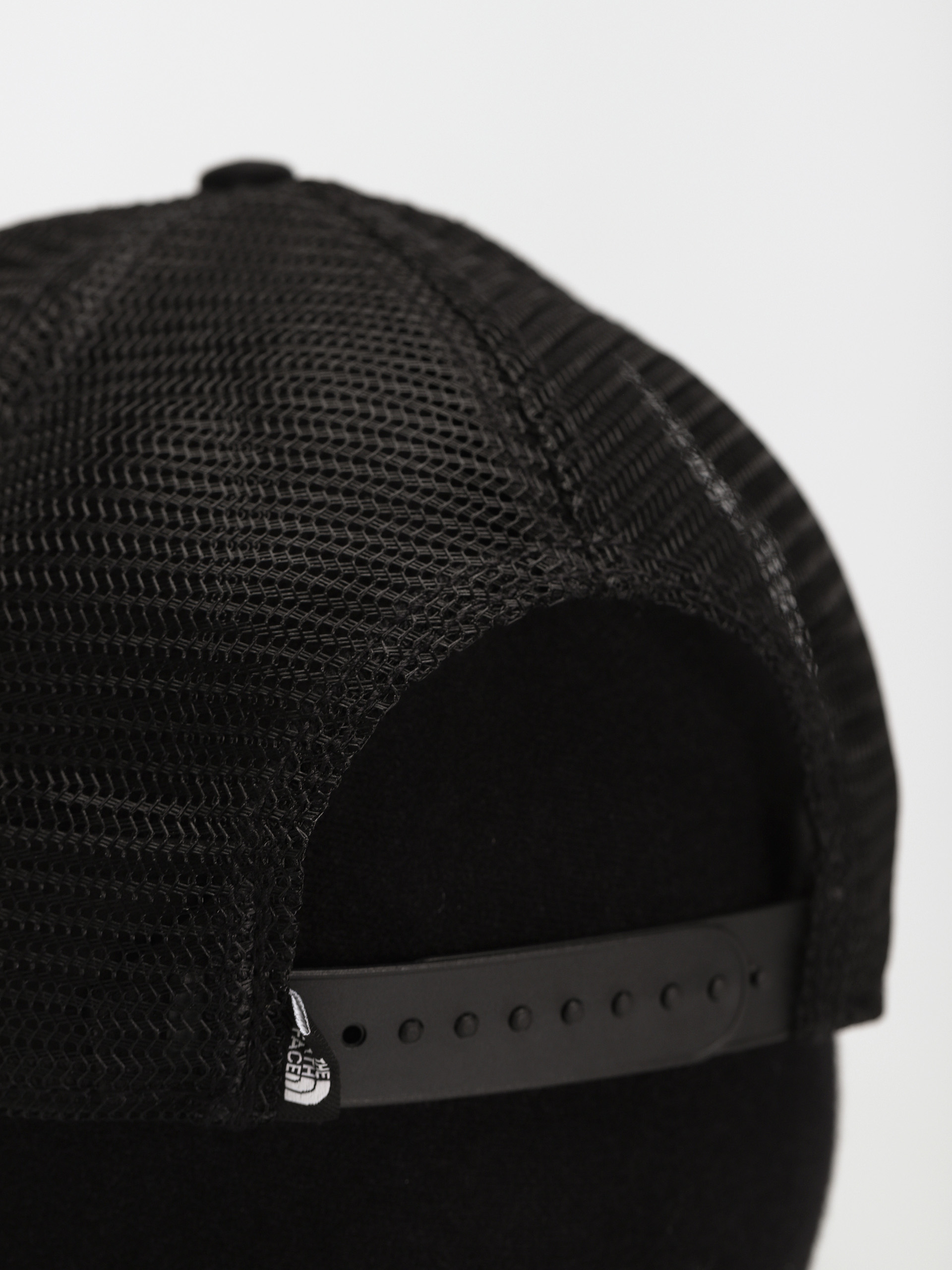 Czapka z daszkiem The North Face Deep Fit Mudder Trucker (tnf black)