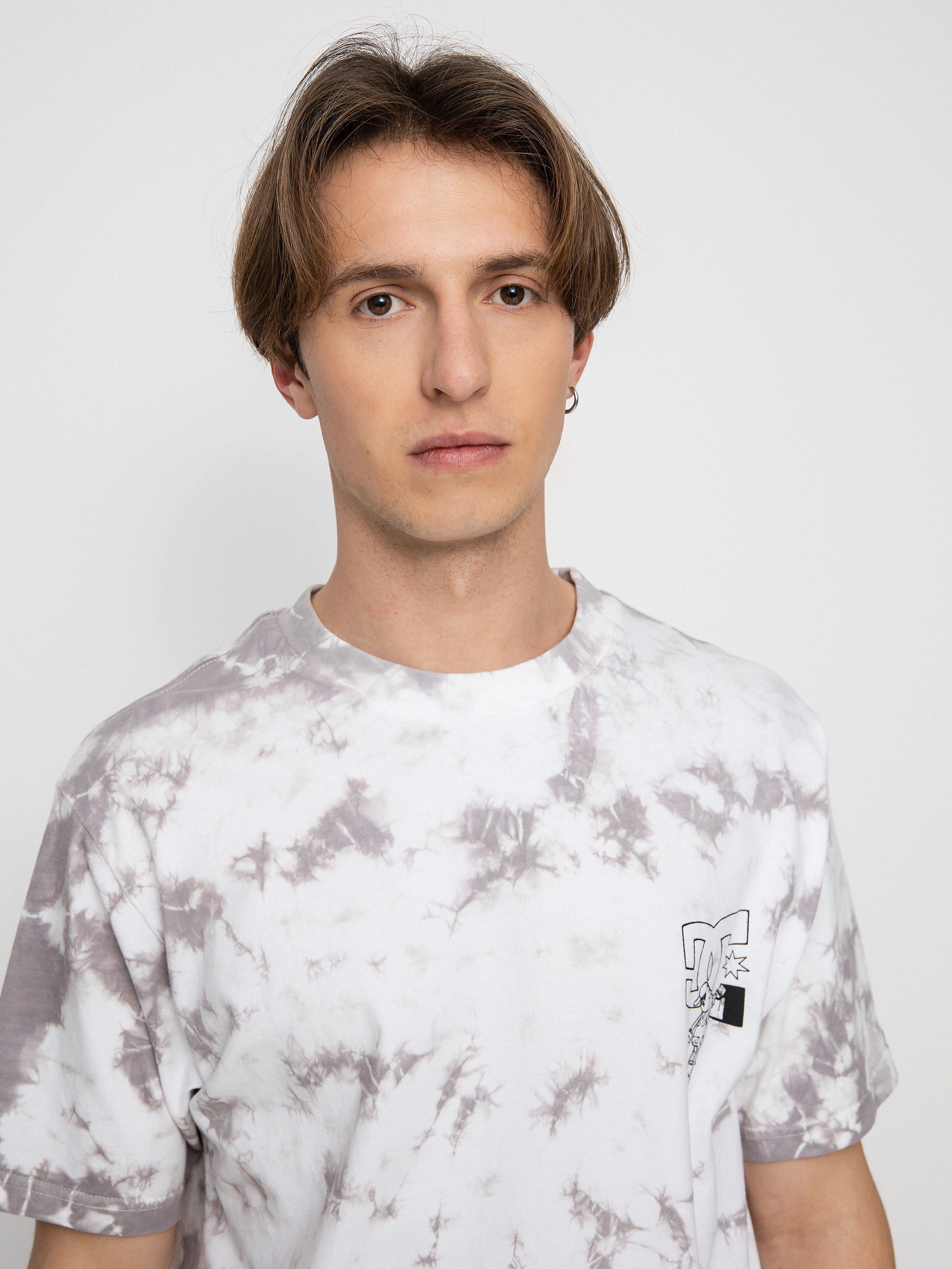 T-shirt DC Fill In (high rise/ white blochy tiedye)
