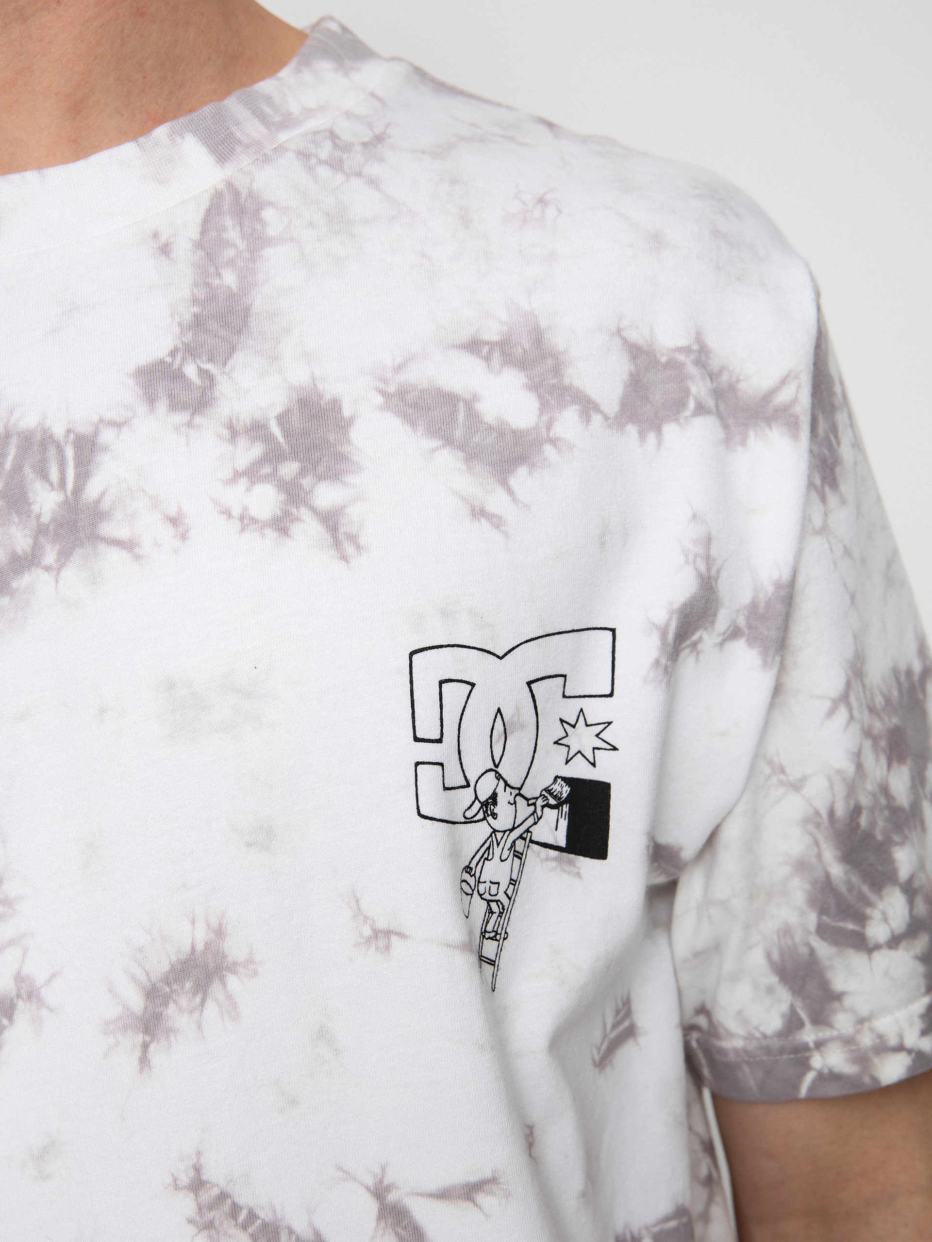 T-shirt DC Fill In (high rise/ white blochy tiedye)