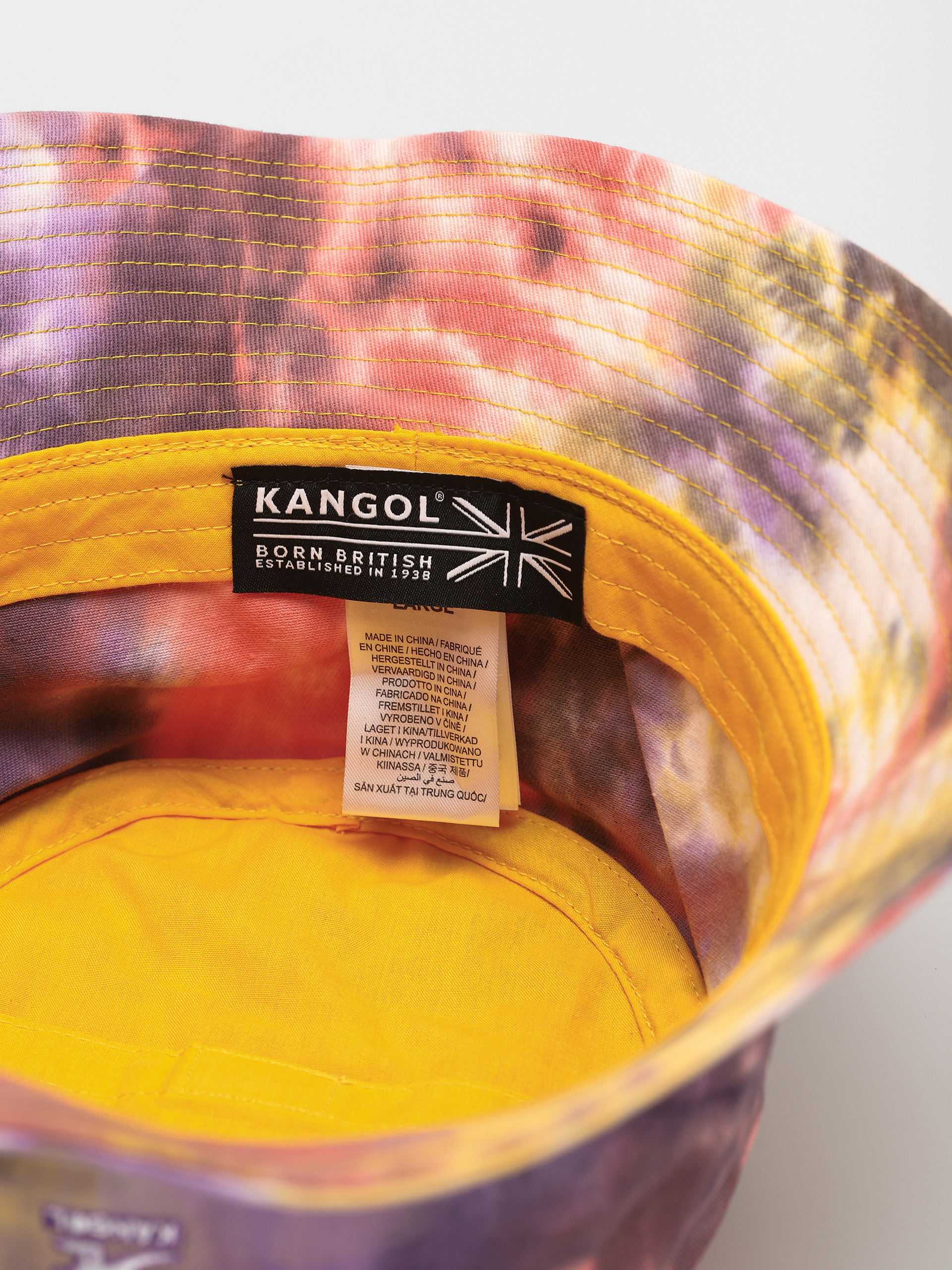 Kapelusz Kangol Tie Dye Bucket (galaxy)