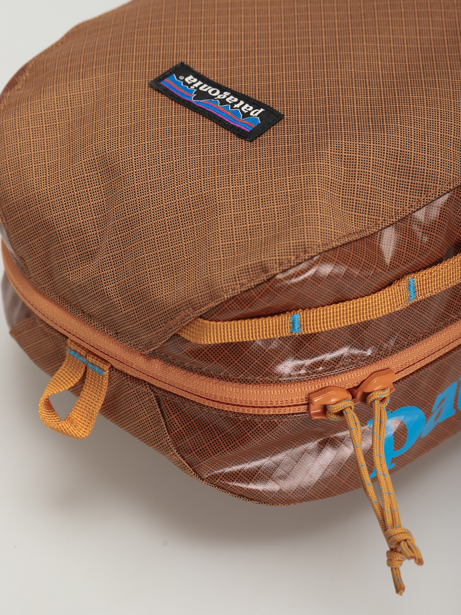 Kosmetyczka Patagonia Black Hole Cube Medium (umber brown)