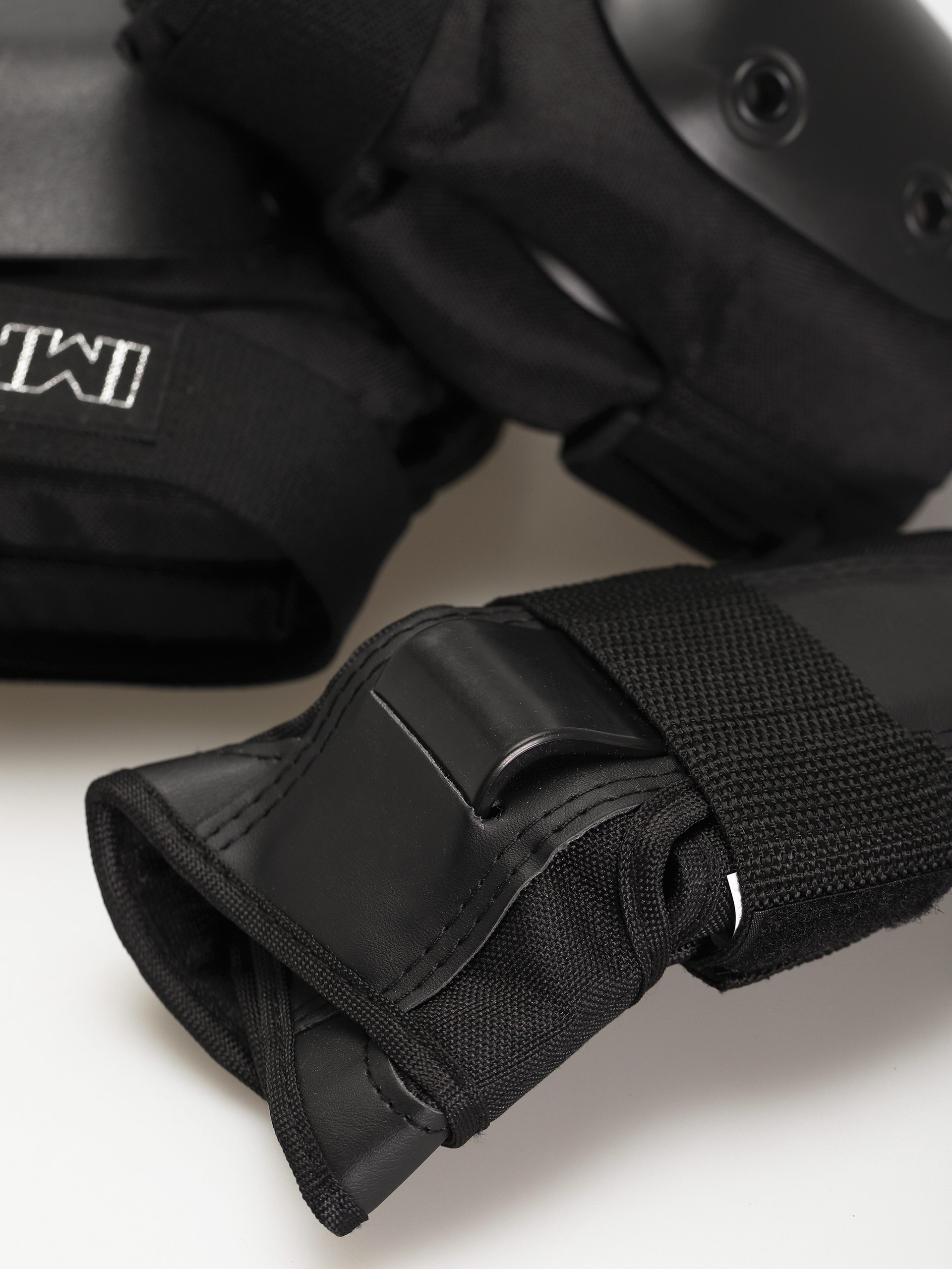 Ochraniacze Impala Protective Set Wmn (black)