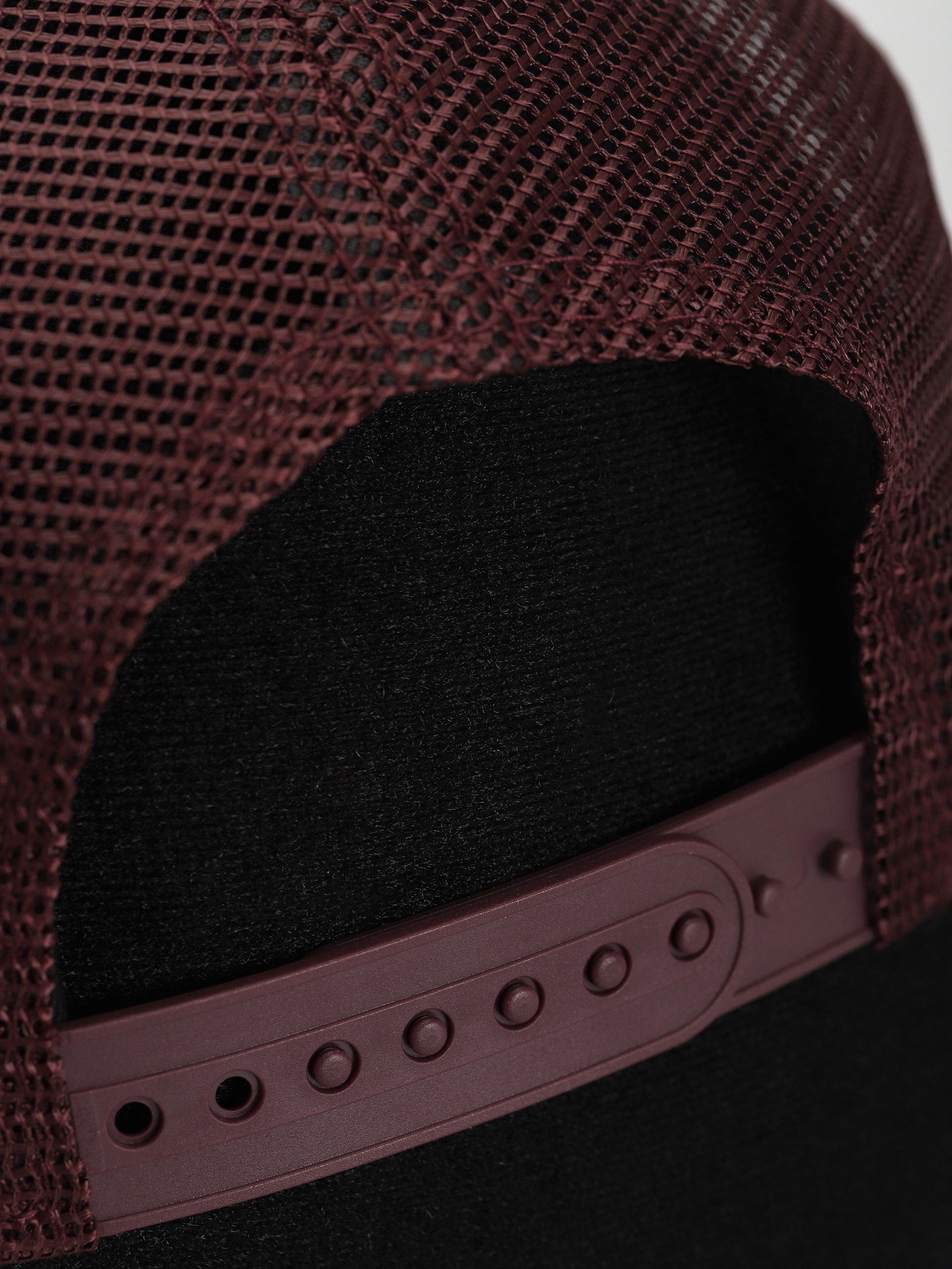 Czapka z daszkiem New Era Heritage Patch 9Forty Trucker (maroon)