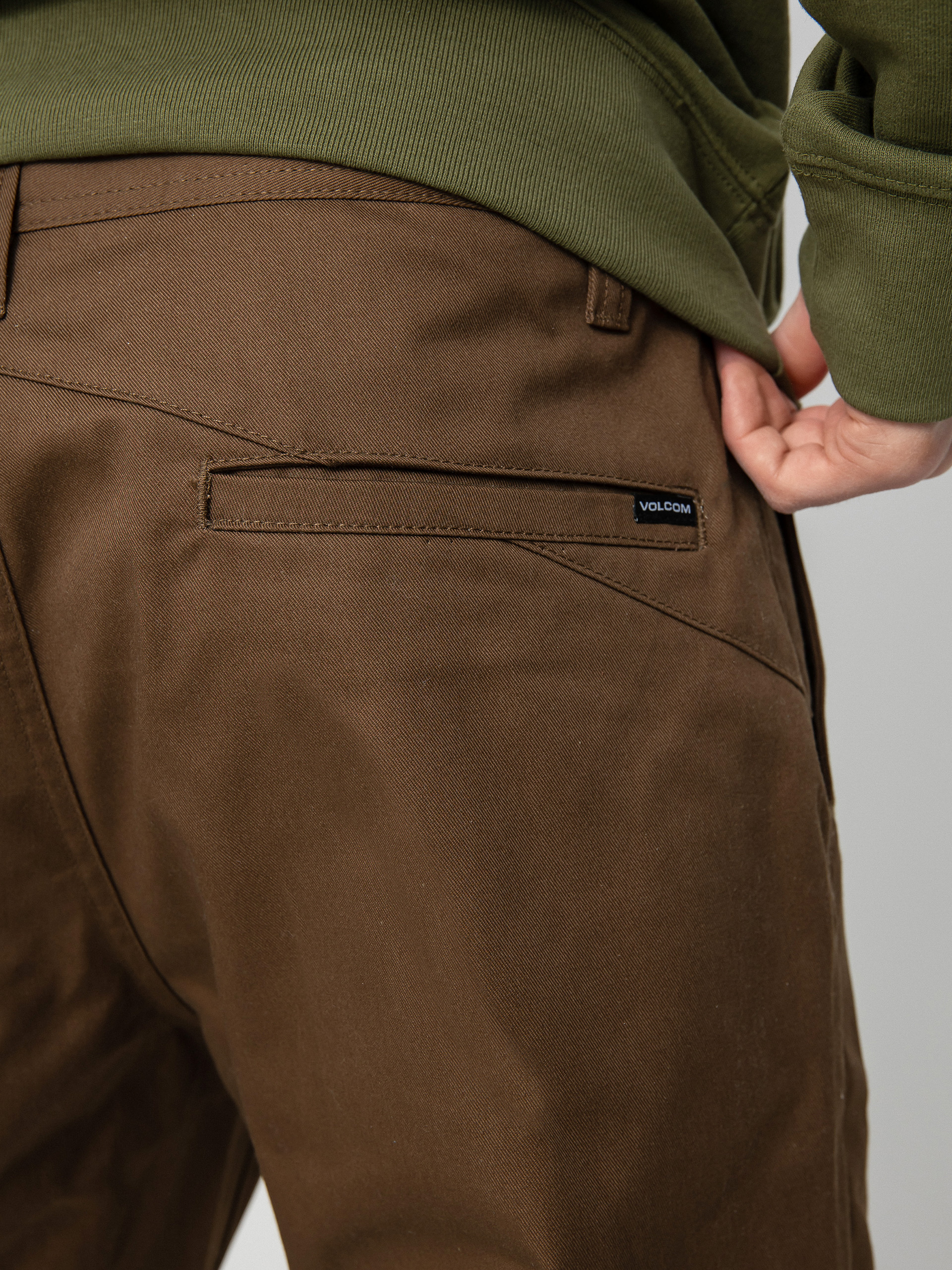 Spodnie Volcom Frickin Skate Chino (dark earth)