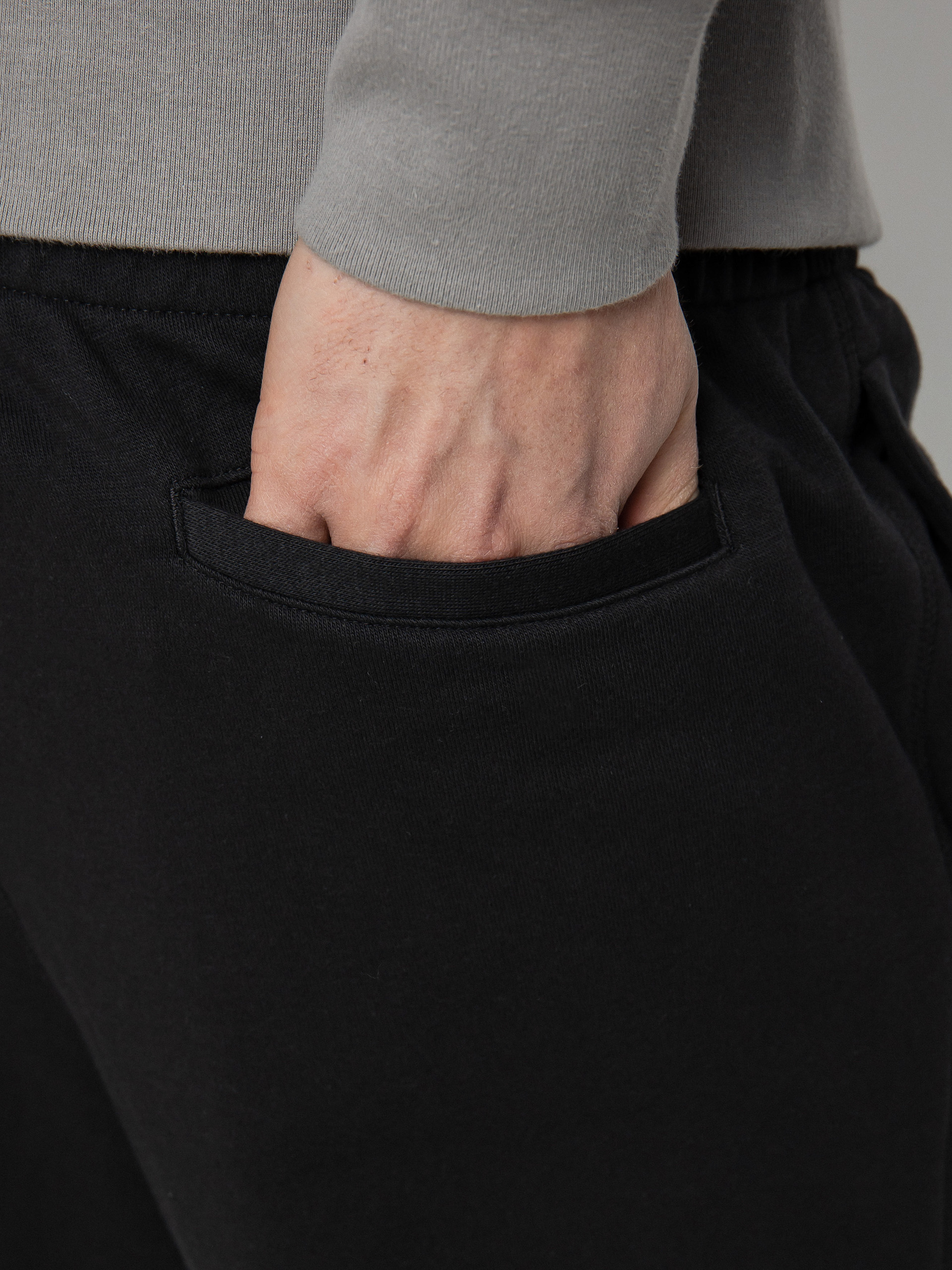 Spodnie New Balance Essentials Uni Ssentials (black)
