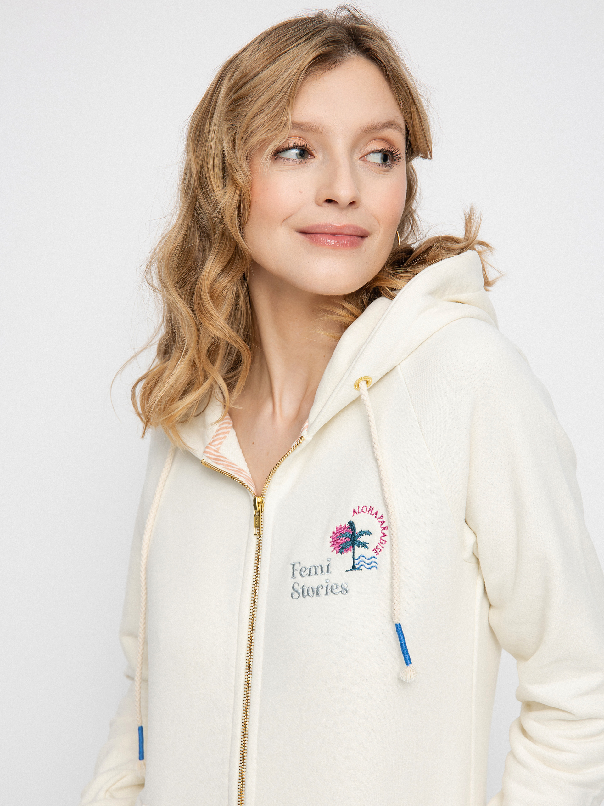 Bluza z kapturem Femi Stories Bloom ZHD Wmn (ecr)