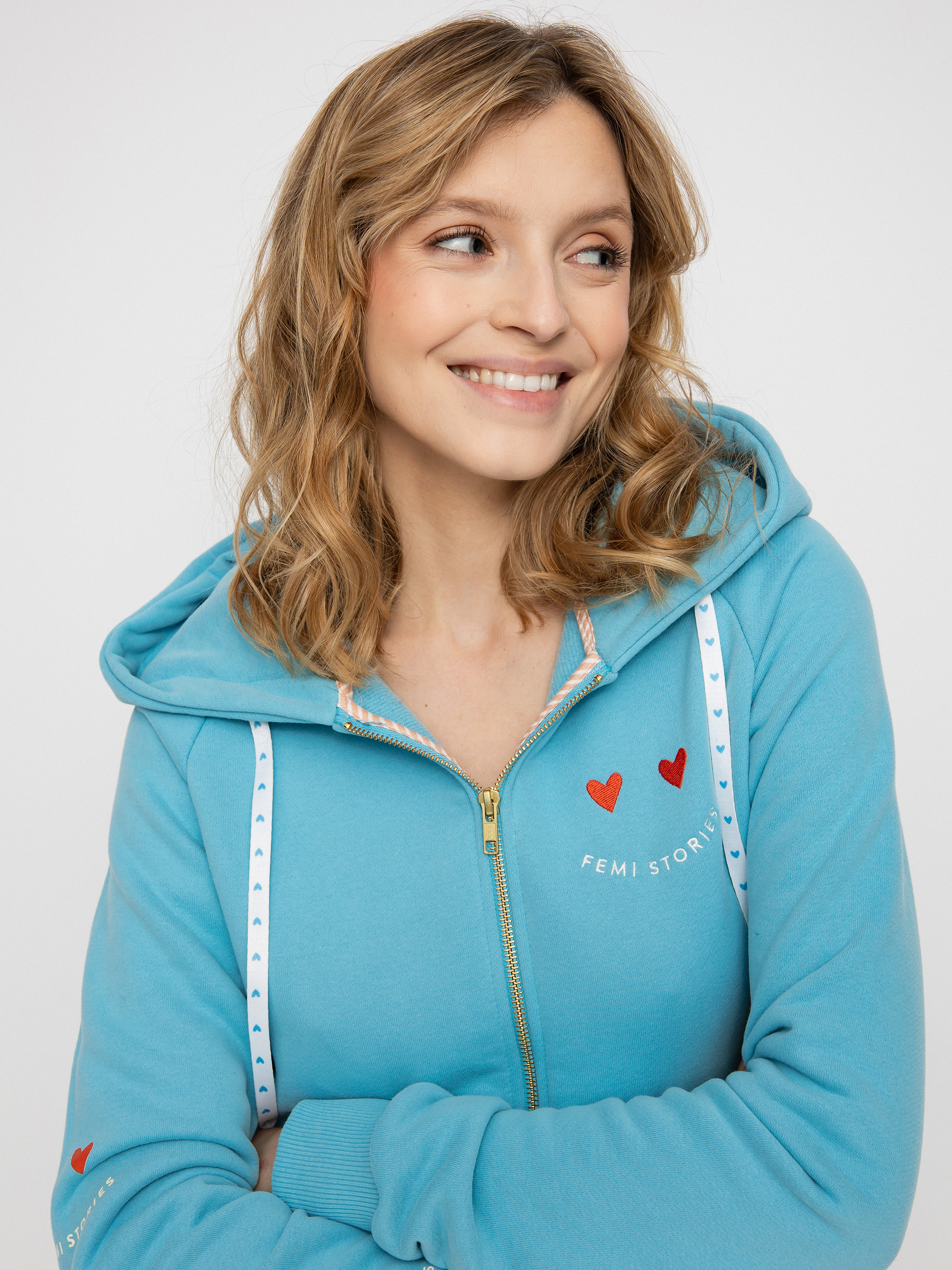 Bluza z kapturem Femi Stories Harun ZHD Wmn (lblu)