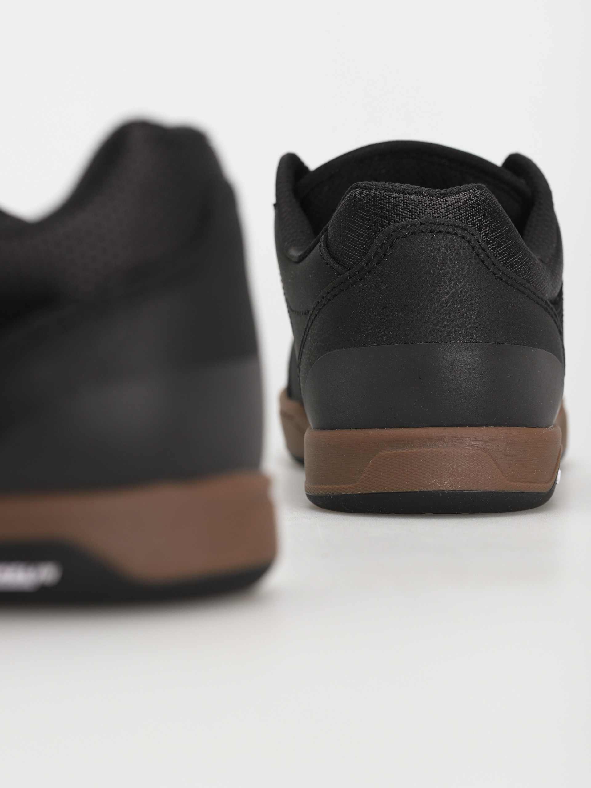 Buty Etnies Camber Crank (black/gum)