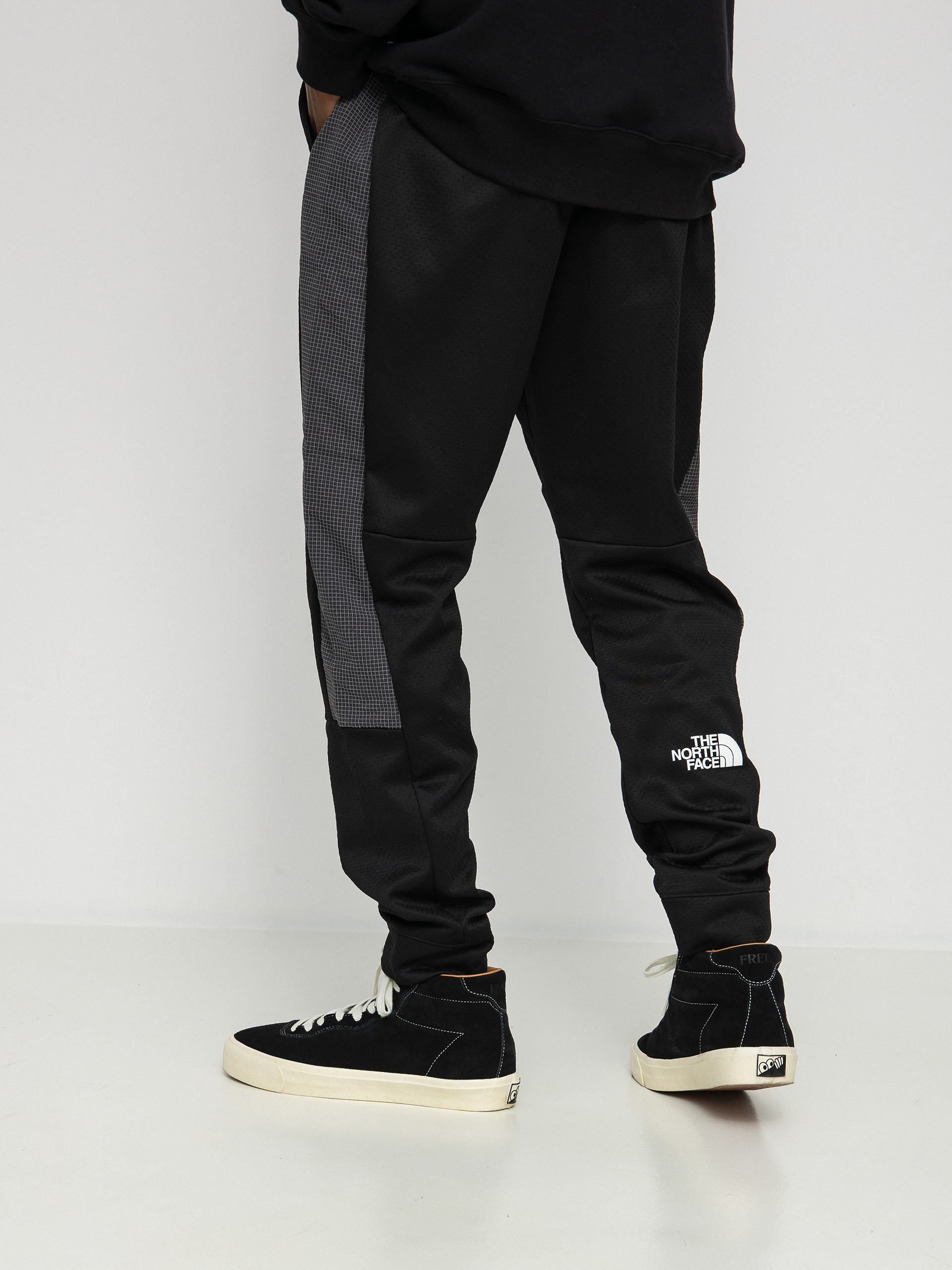 Spodnie The North Face Ma Cuffed (tnf black)