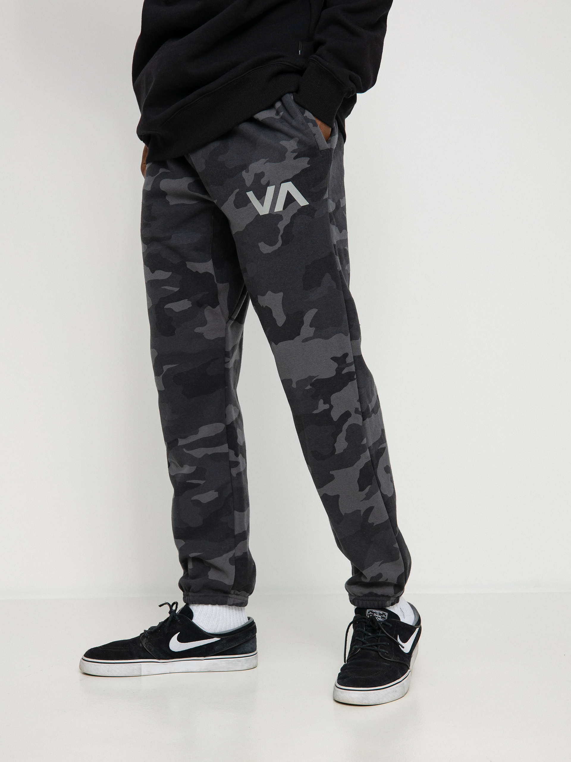 Spodnie RVCA Swift Sweat (camo)