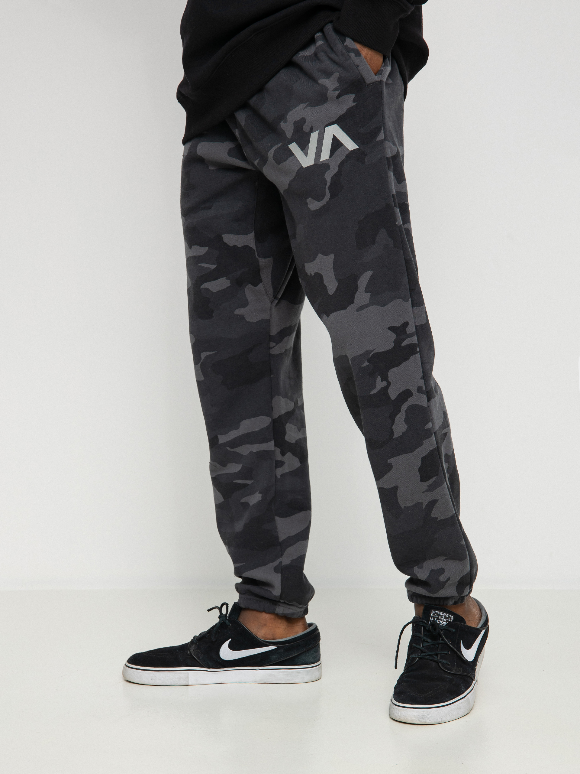 Spodnie RVCA Swift Sweat (camo)
