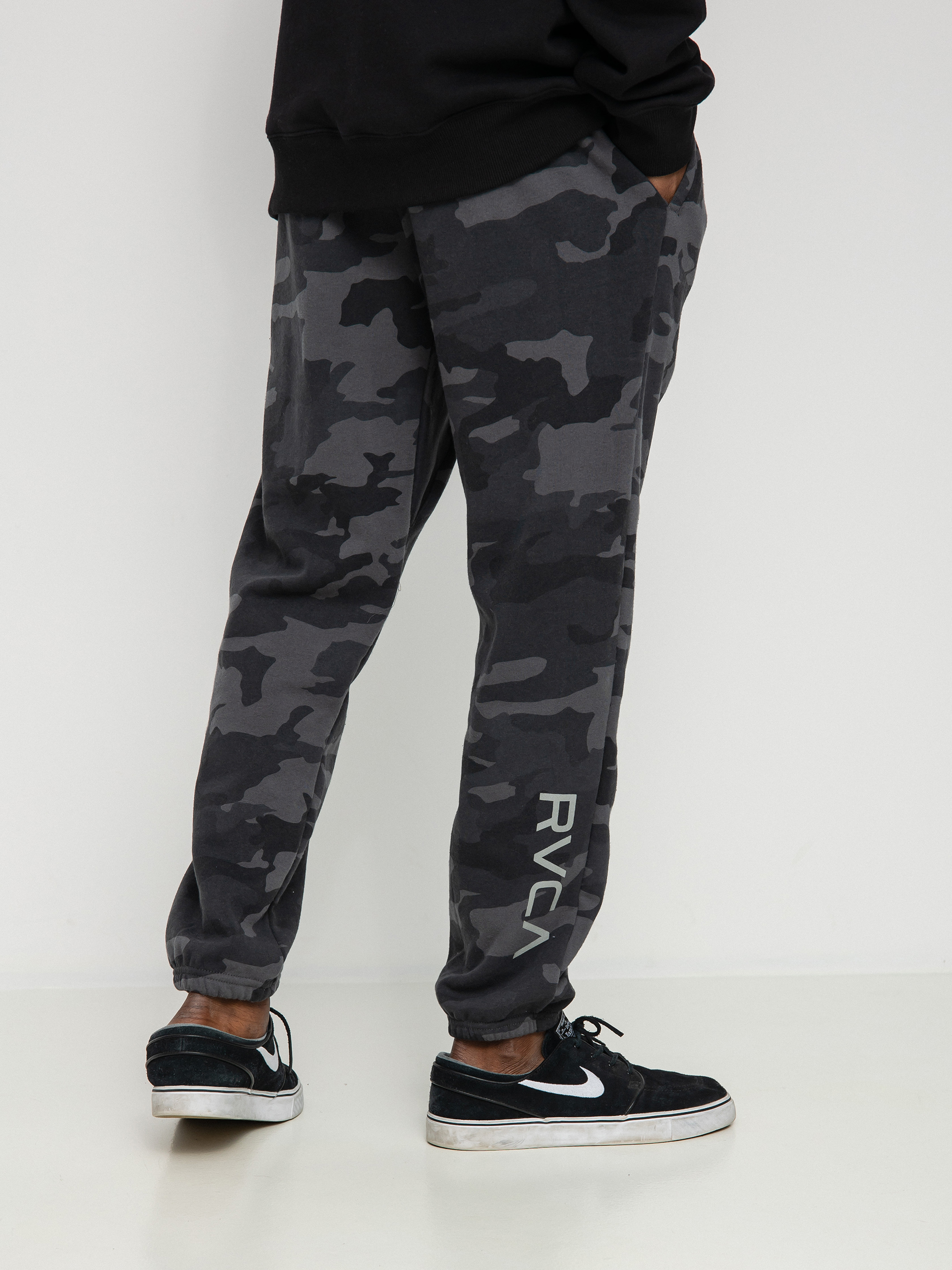 Spodnie RVCA Swift Sweat (camo)