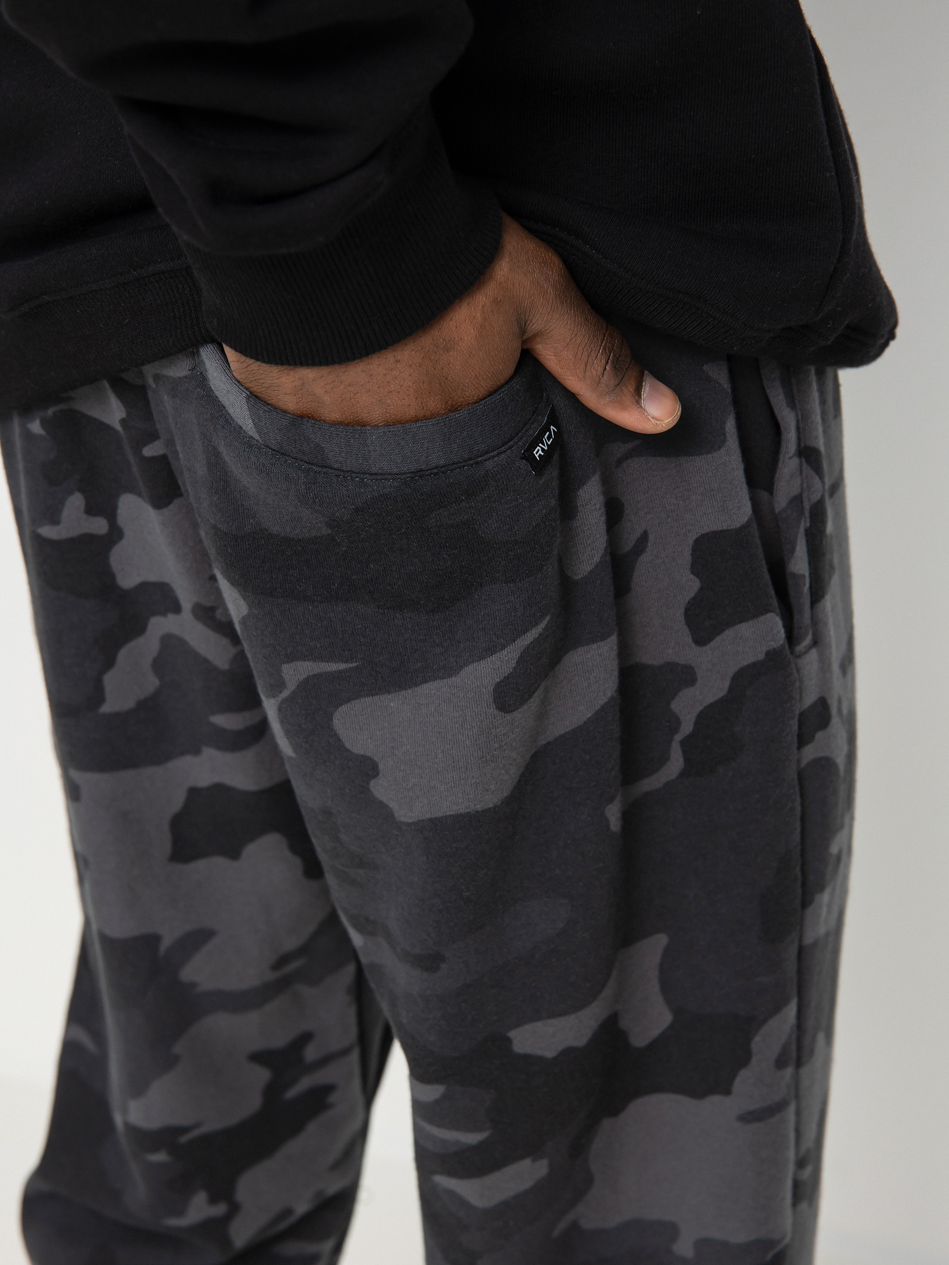 Spodnie RVCA Swift Sweat (camo)