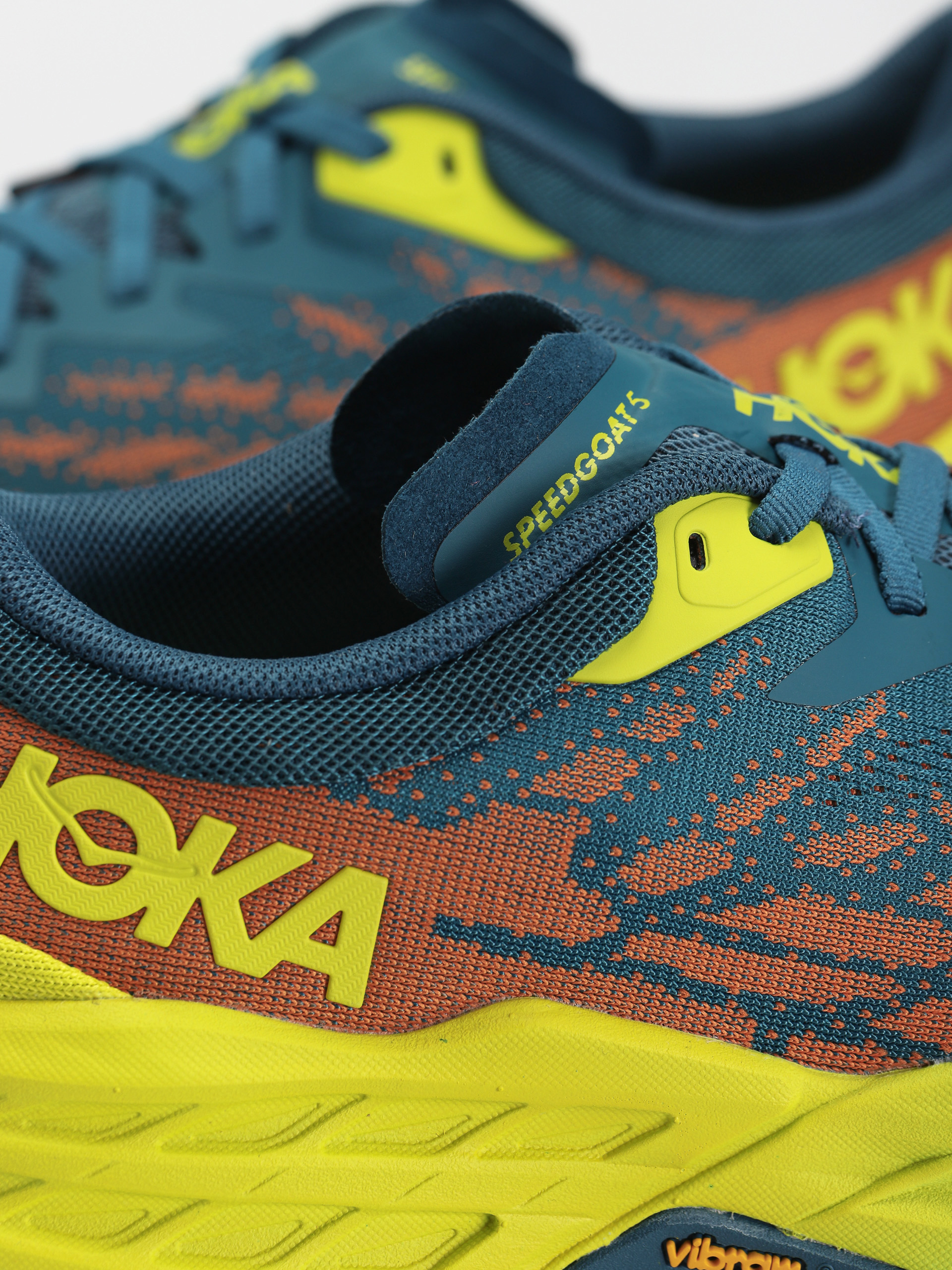 Buty Hoka One One Speedgoat 5 (blue coarl/evening primrose)