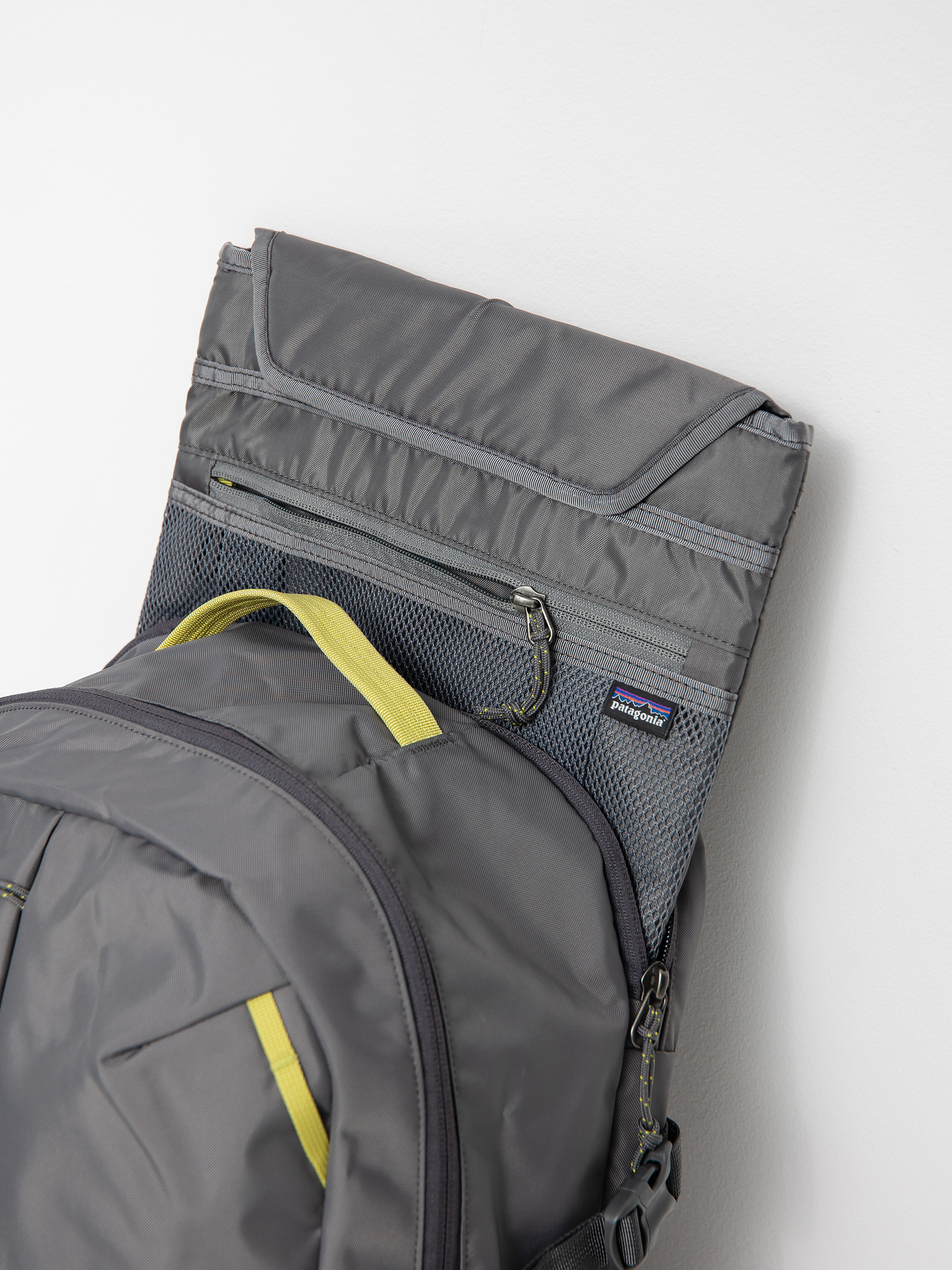 Plecak Patagonia Refugio Day Pack 26L (forge grey)
