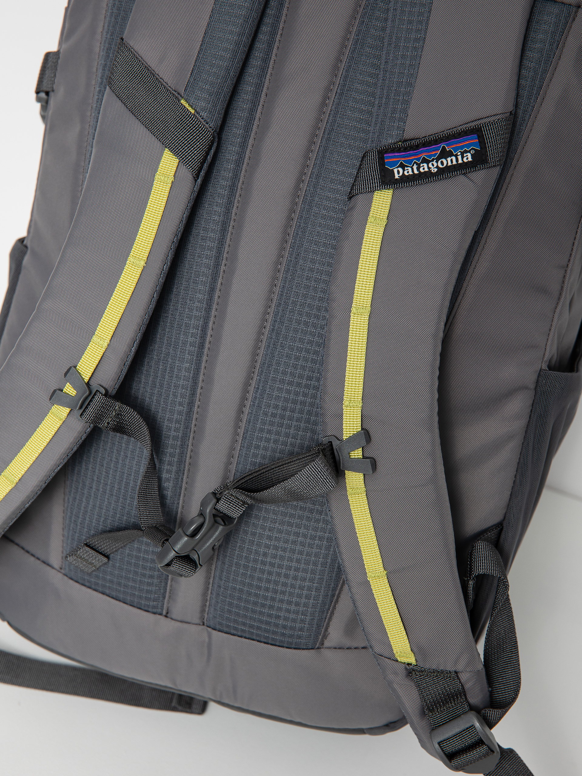 Plecak Patagonia Refugio Day Pack 26L (forge grey)