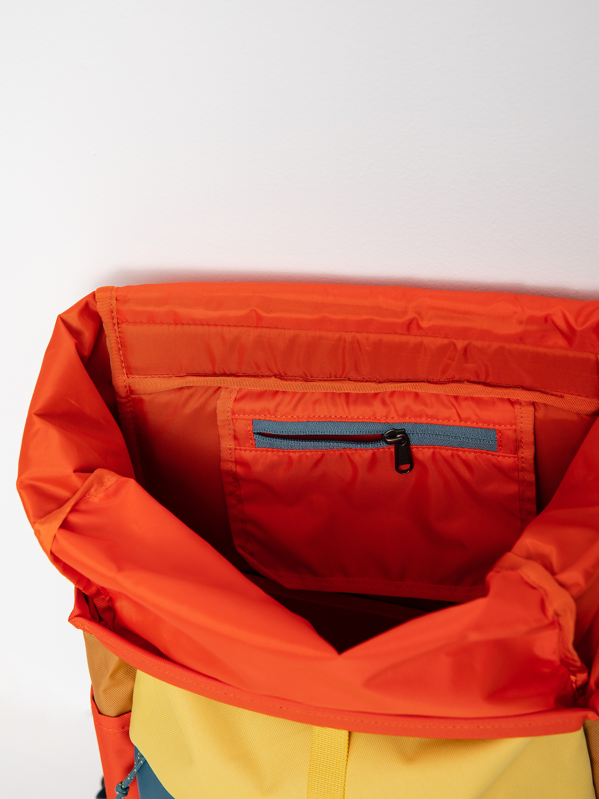 Plecak Patagonia Arbor Roll Top Pack (patchwork surfboard yellow)