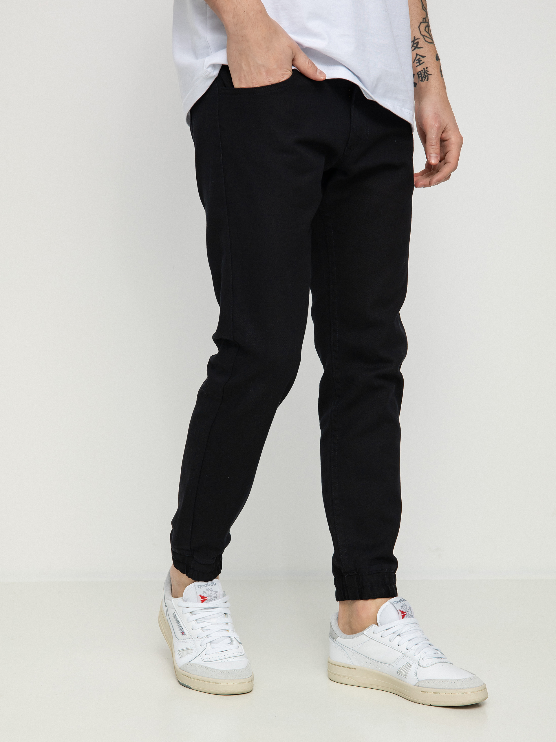 Spodnie MassDnm Base Joggers (black)