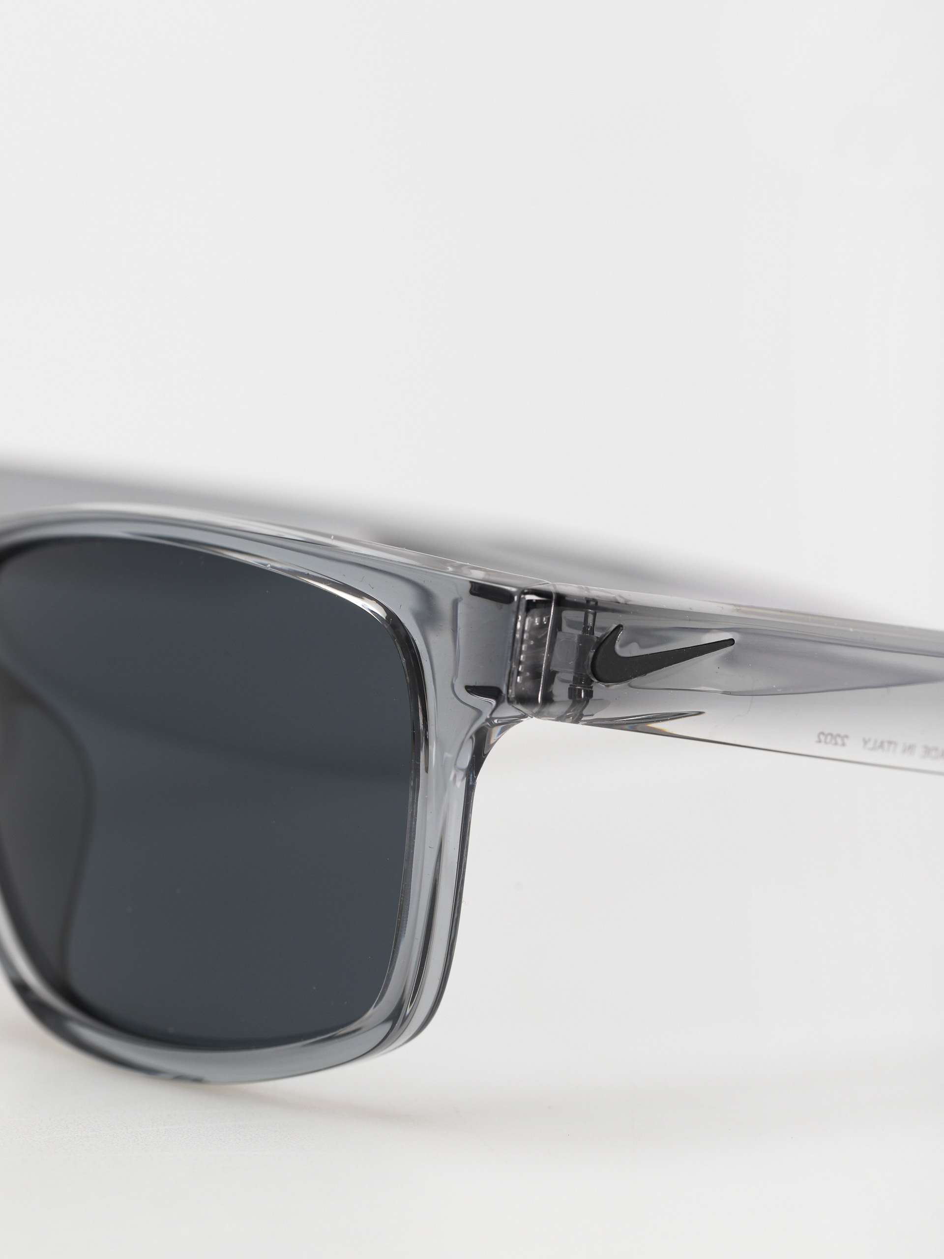 Okulary przeciwsłoneczne Nike Essential Chaser (wolf grey/grey lens)