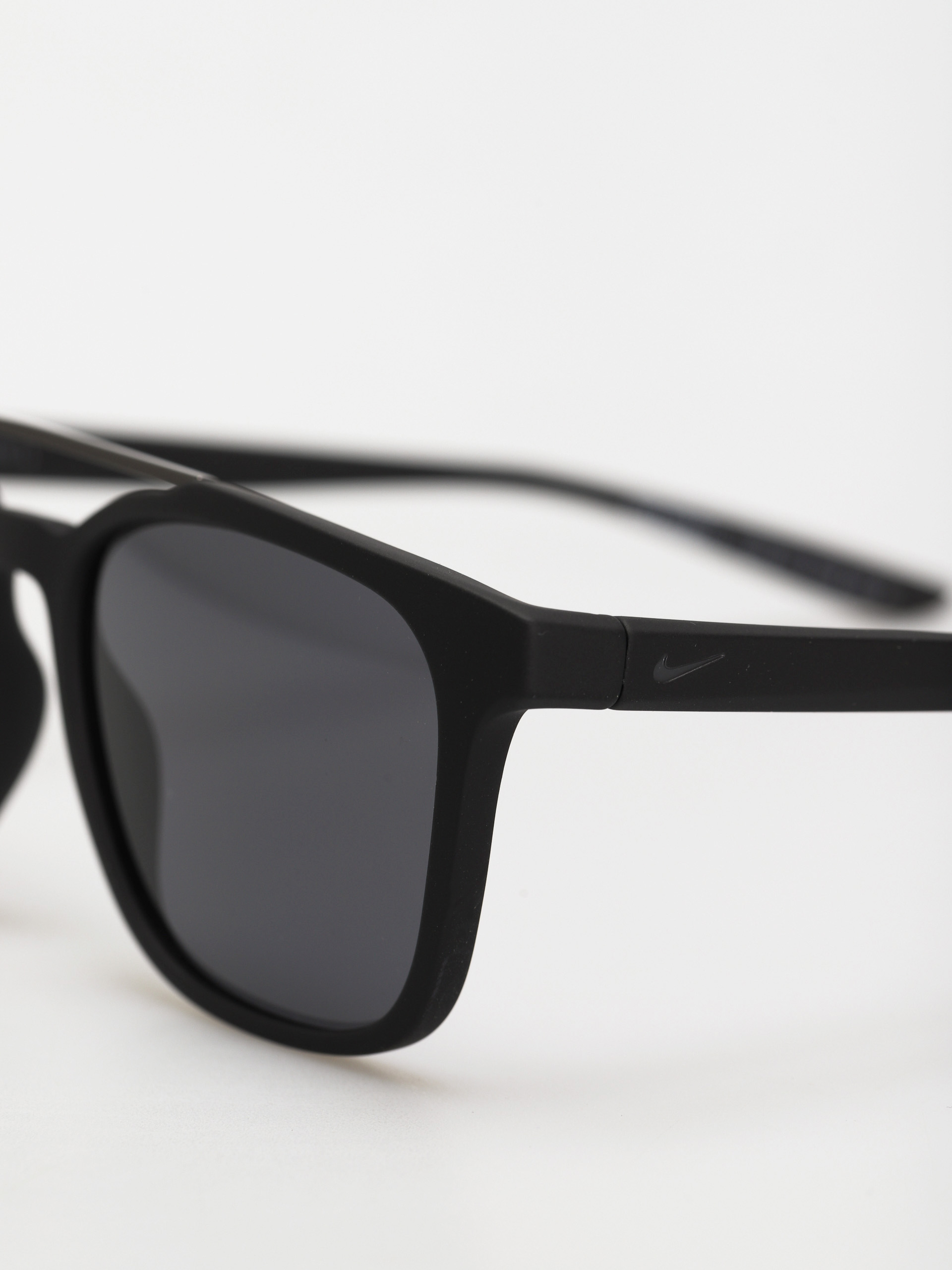 Okulary przeciwsłoneczne Nike Windfall (matte black/grey lens)