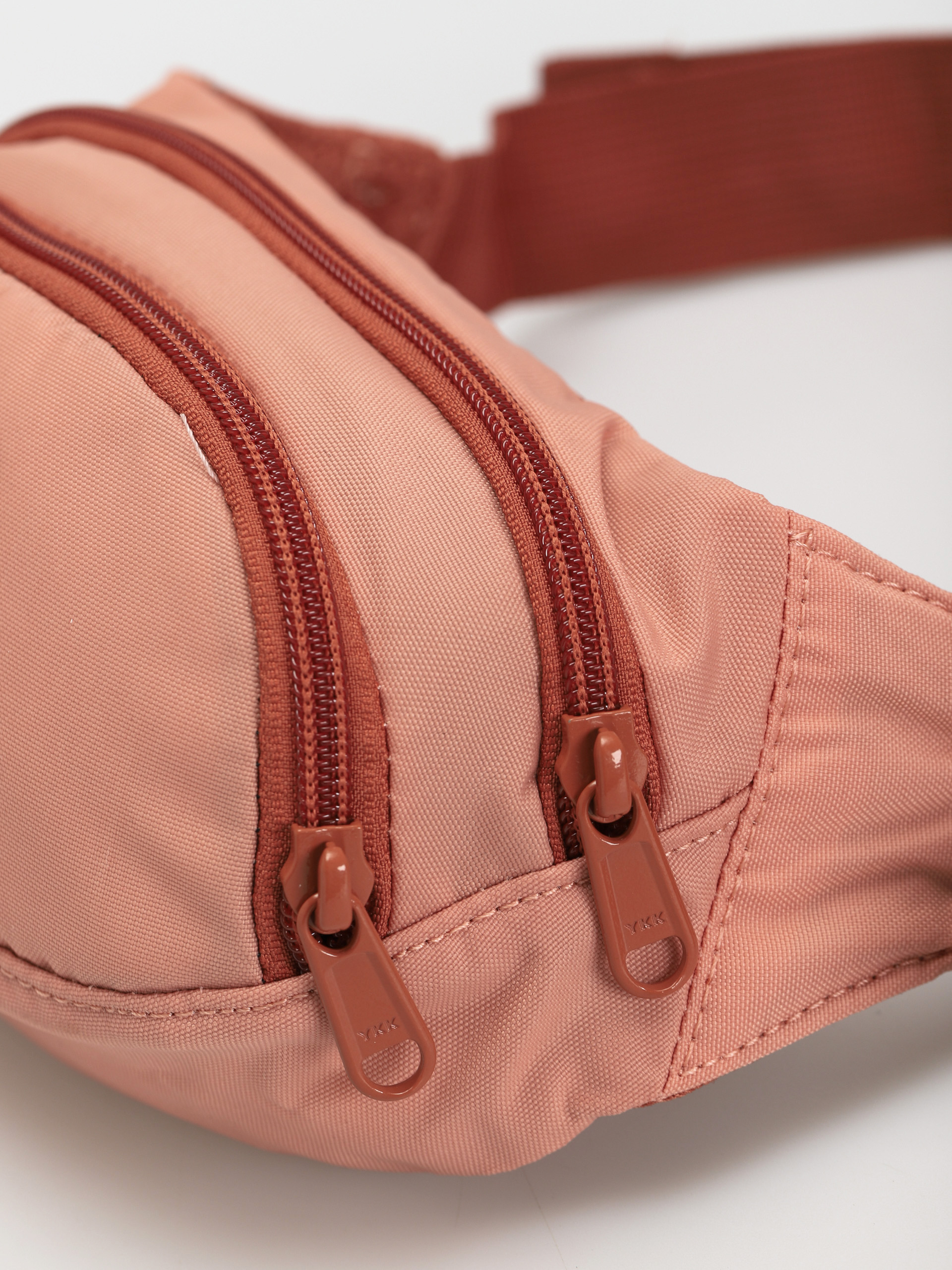 Nerka Dakine Hip Pack (muted clay)