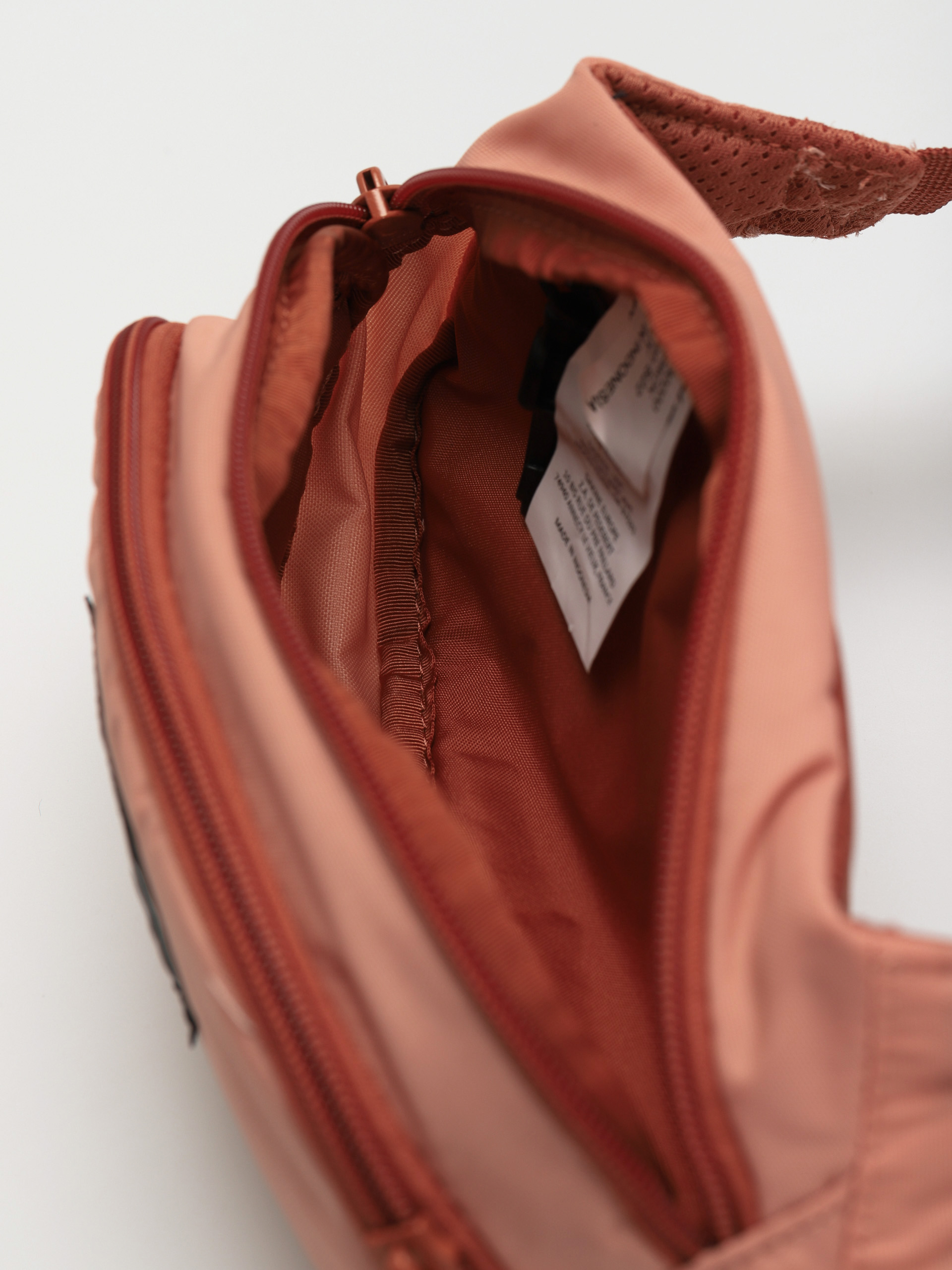 Nerka Dakine Hip Pack (muted clay)