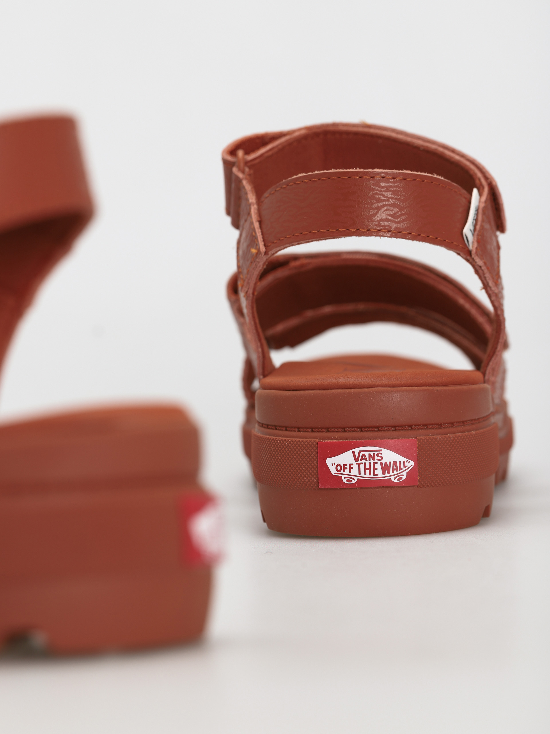 Sandały Vans Colfax Sandal Wmn (textured waves/bombay brown)