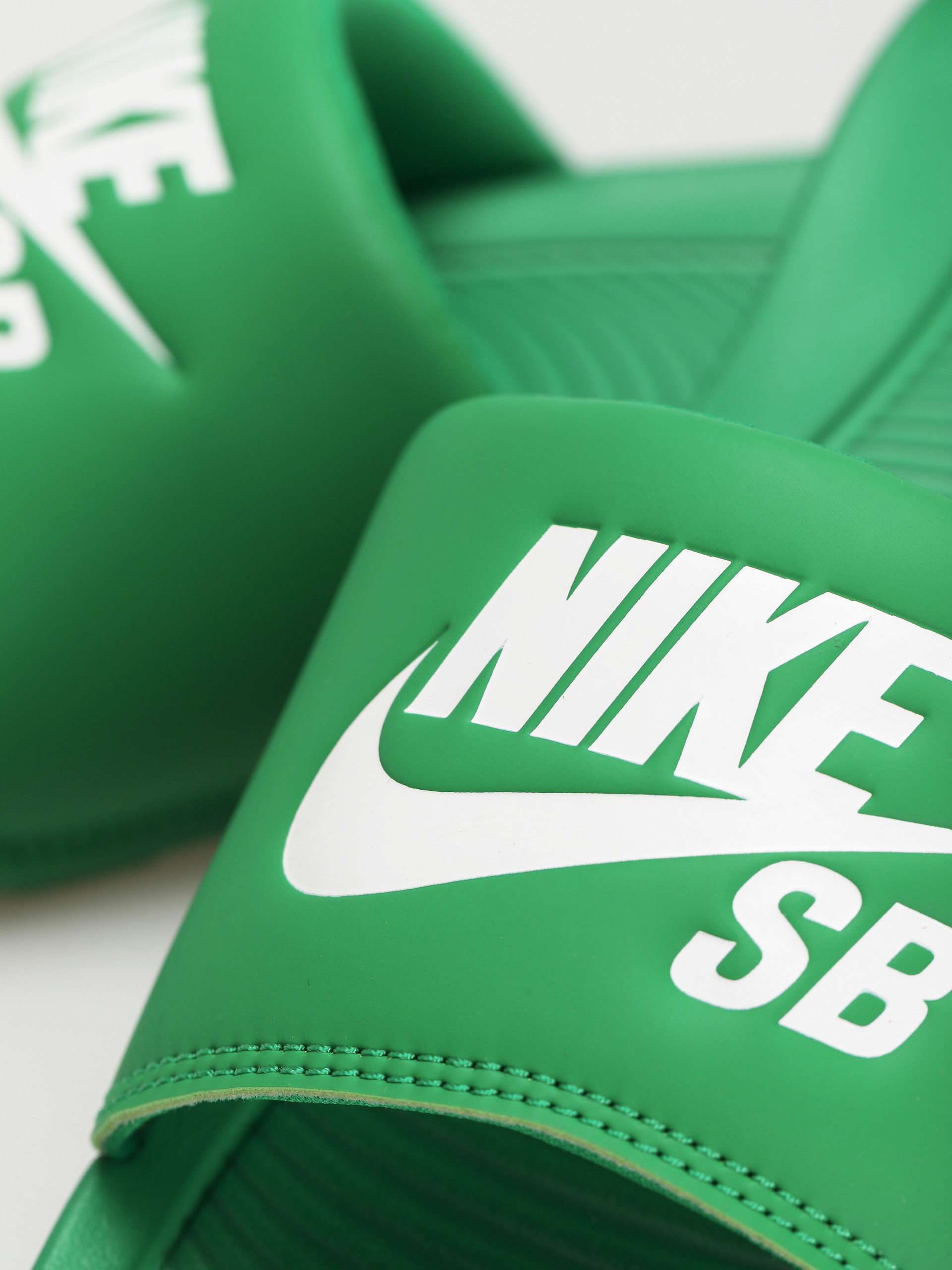 Klapki Nike SB Victori One (lucky green/white lucky green)