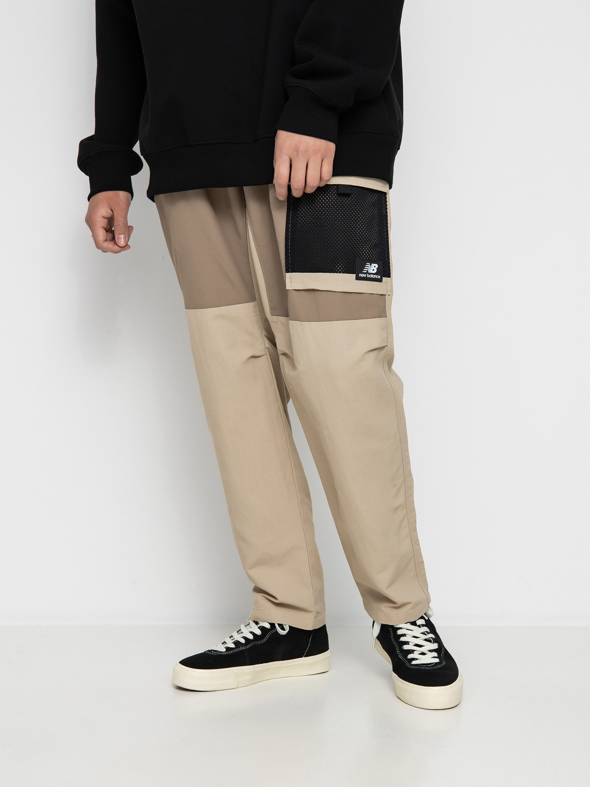 Spodnie New Balance All Terrain Cargo (khaki/black)