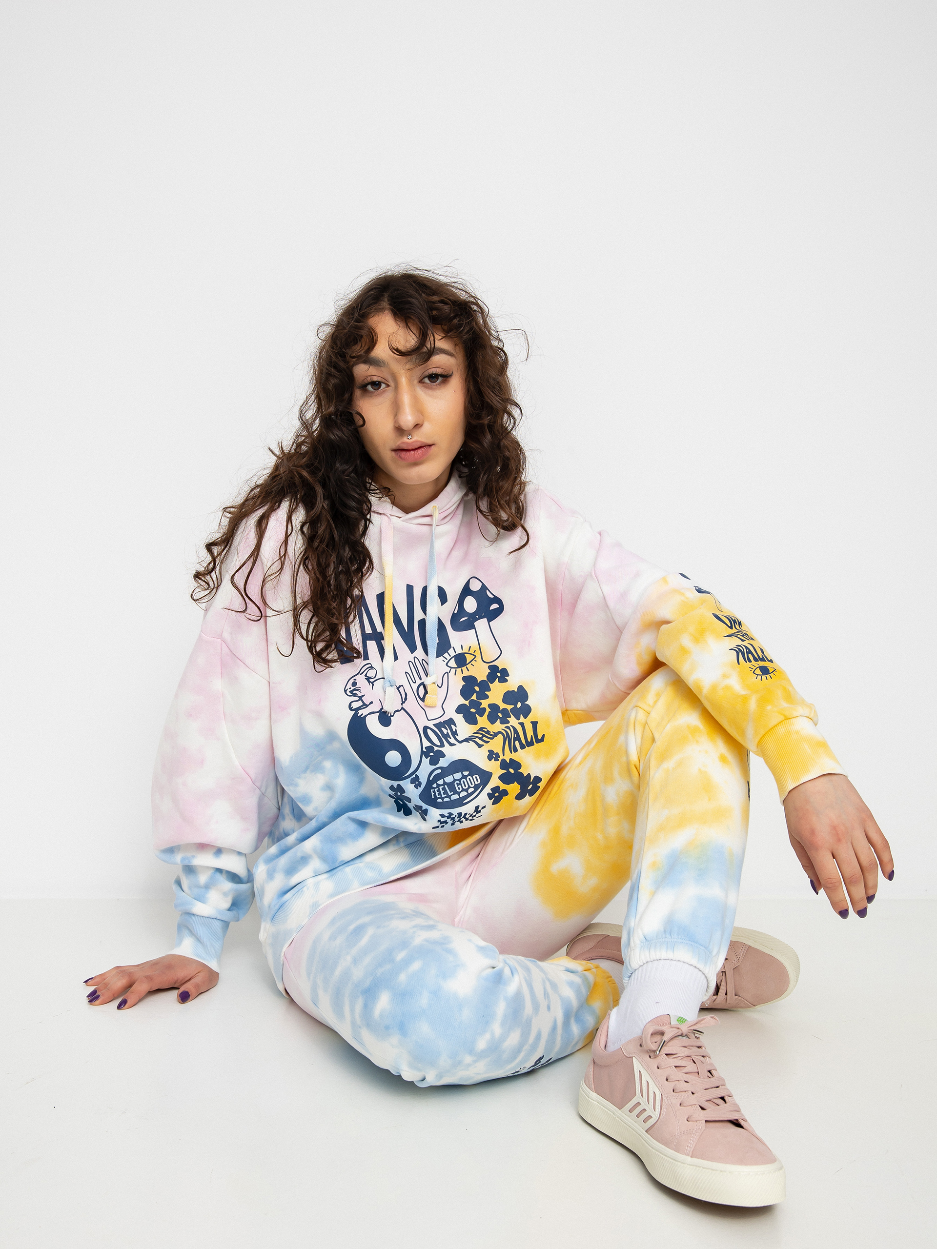 Bluza z kapturem Vans Mascy Daze Tri Dye HD Wmn (cradle pink)