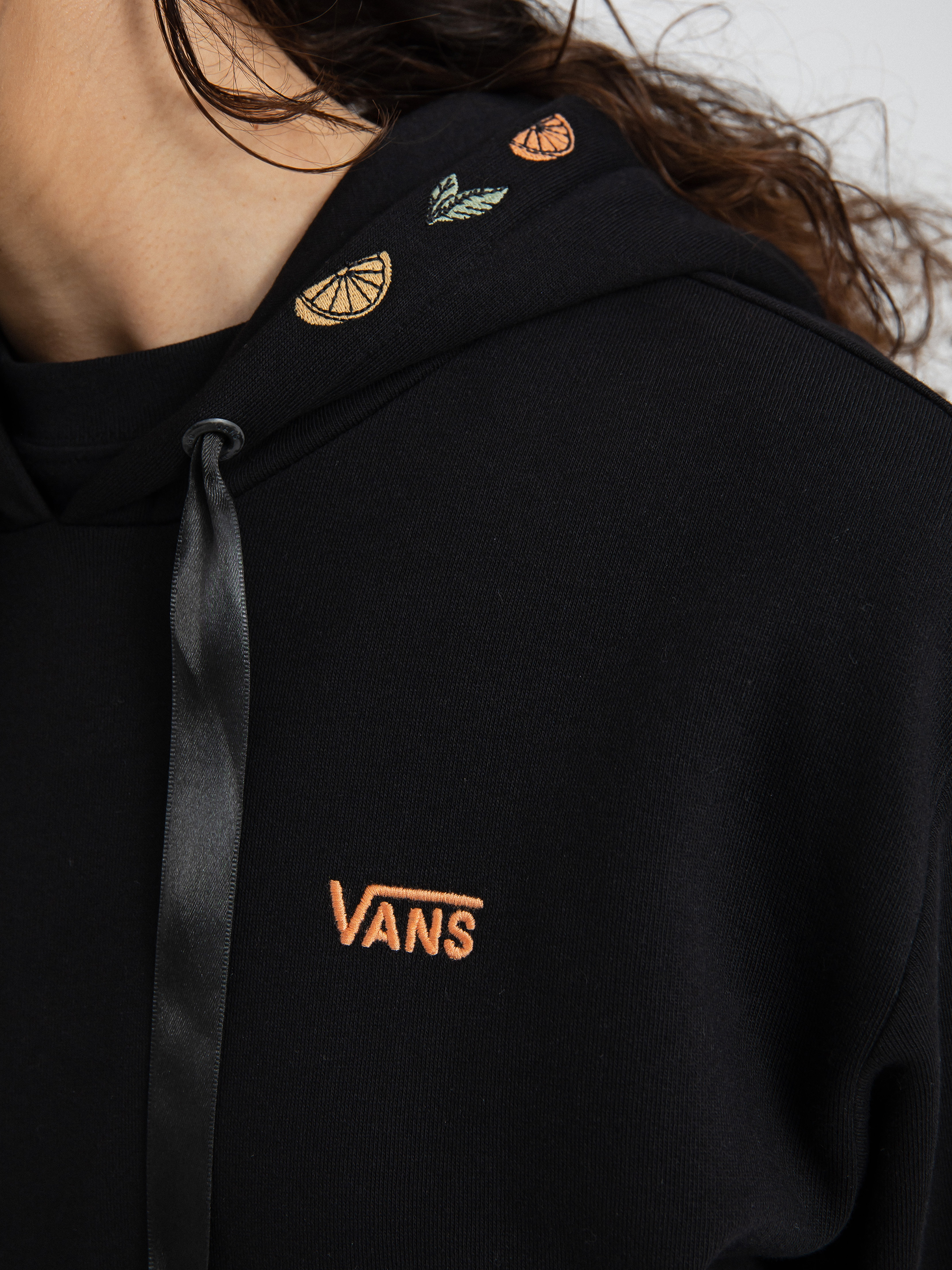 Bluza z kapturem Vans Lizzie Armanto HD Wmn (black)