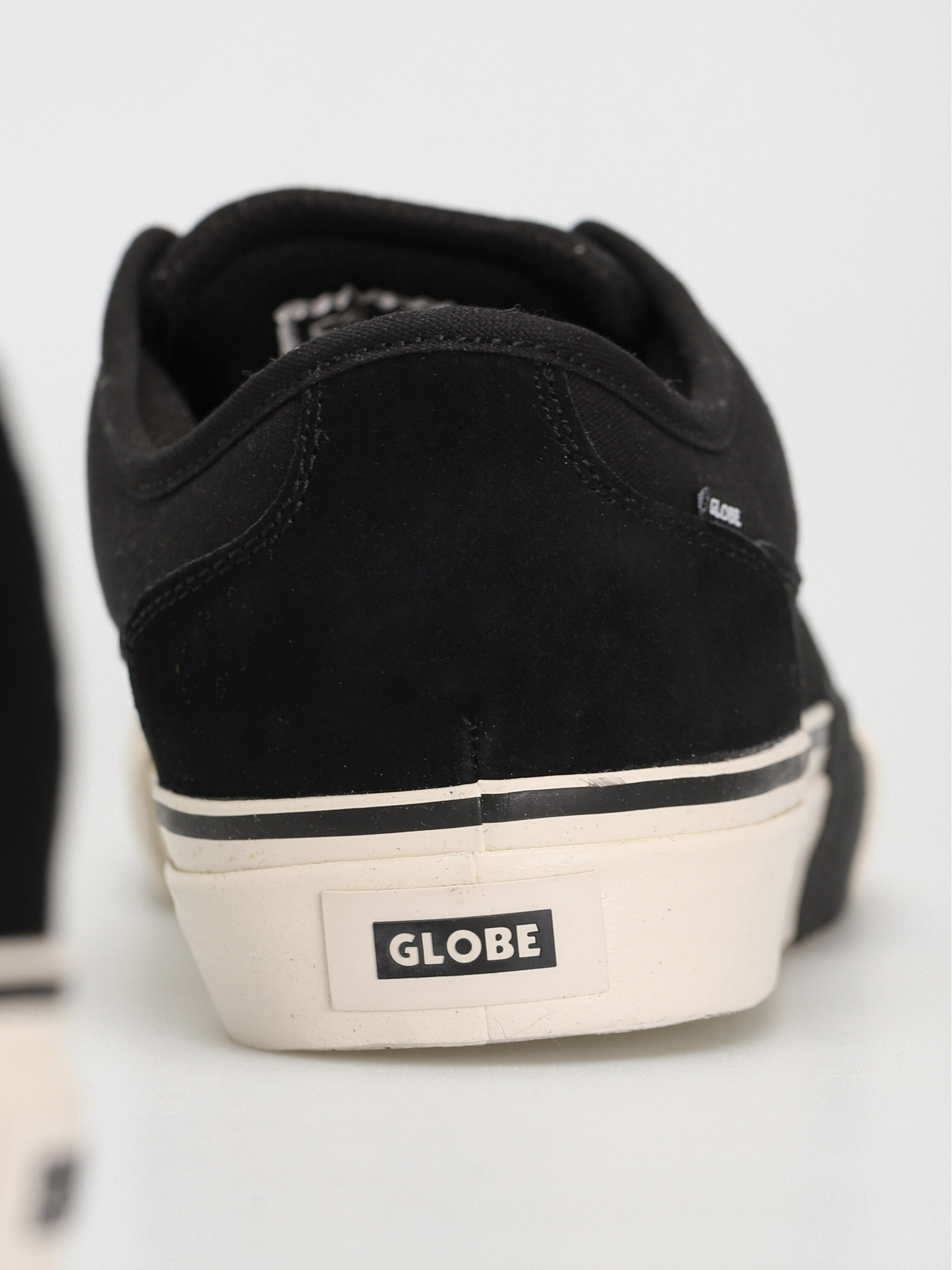 Buty Globe Mahalo Plus (black/antique) 